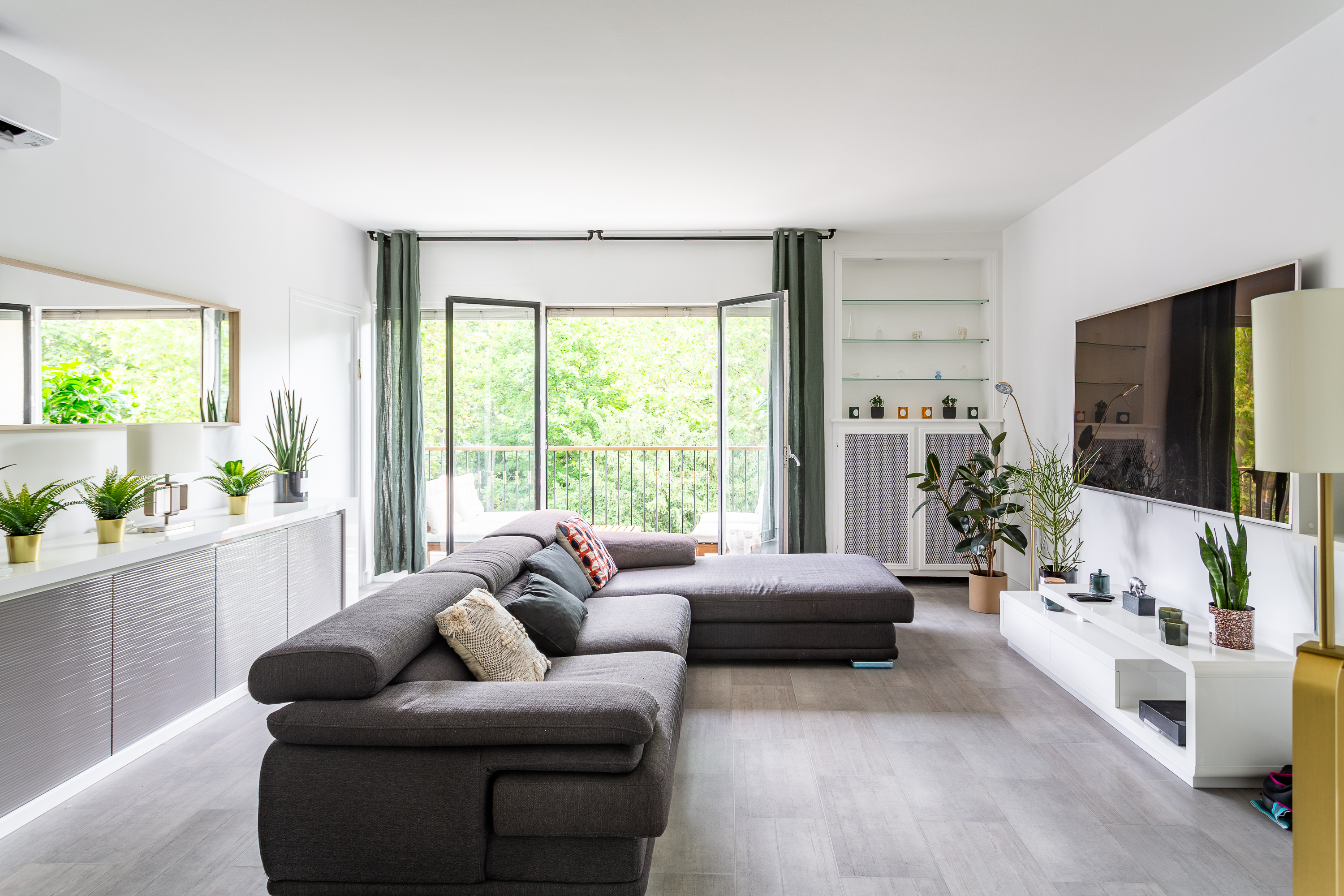 Villa Safran Longchamp Neuilly: Luxury 2-Bedroom Apartment with Spa and Balcony, Neuilly-sur-Seine