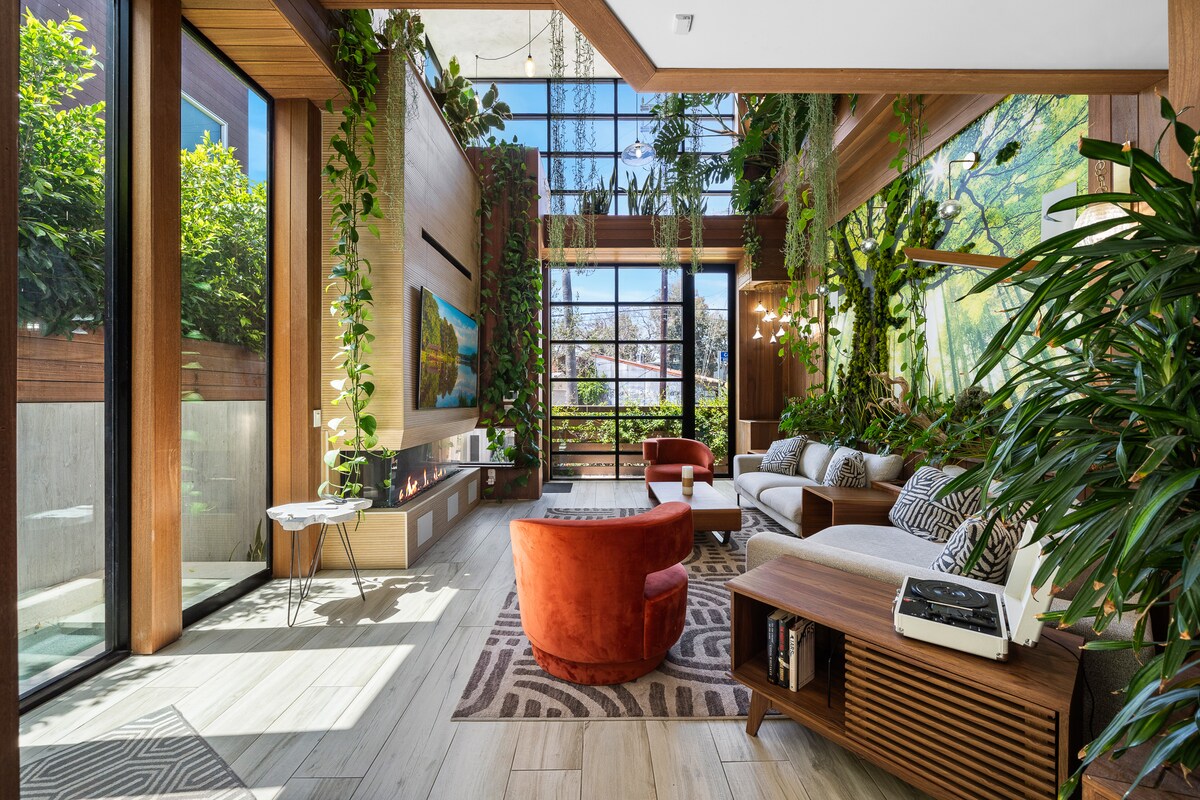 Villa Safran Marina Venice: Luxury 5-Bedroom Apartment with Spa and Rooftop Deck, Venice
