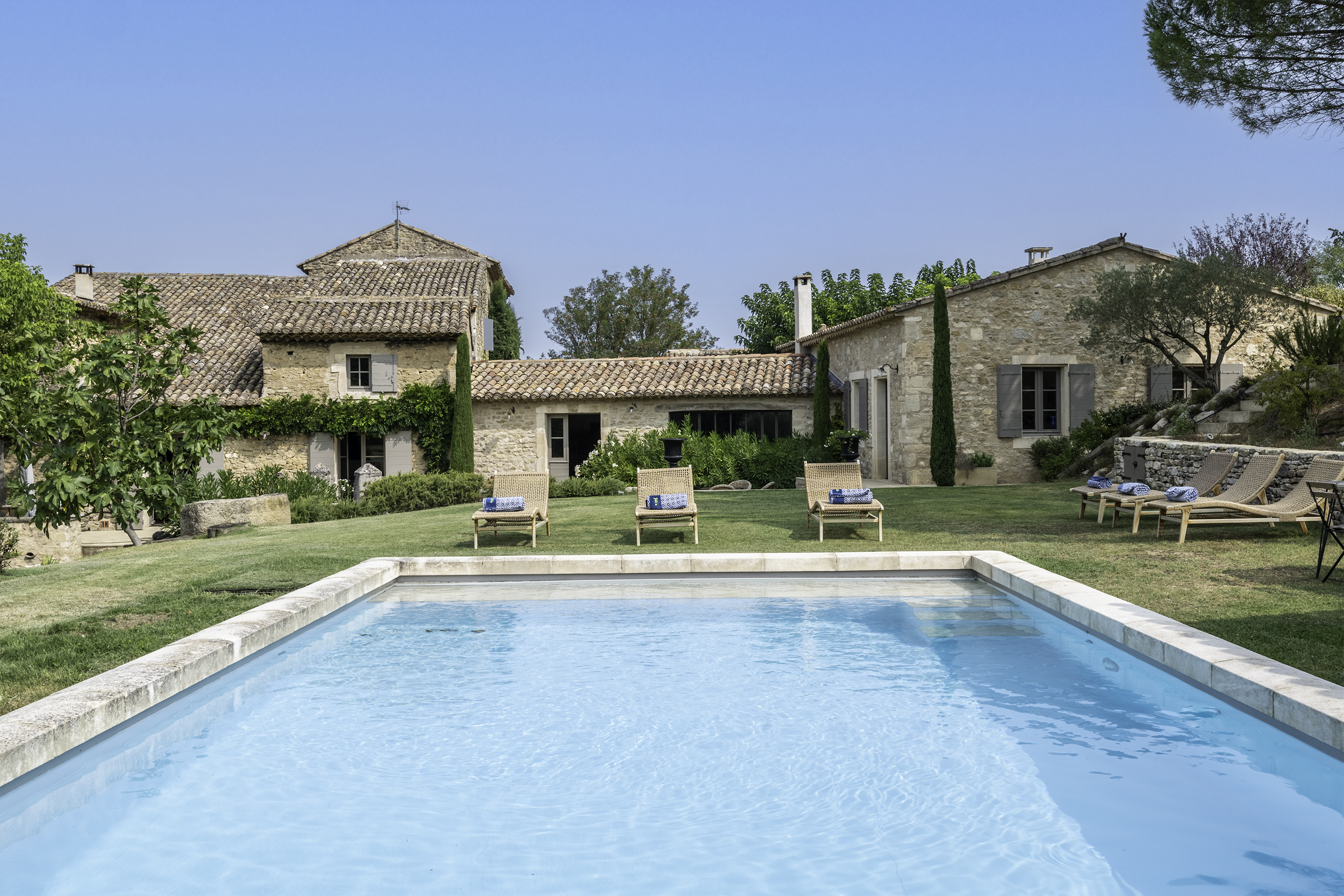 Villa Safran Mazet Vaucluse: Luxury 5-Bedroom Villa with Private Pool and Spa in Vaucluse Provence