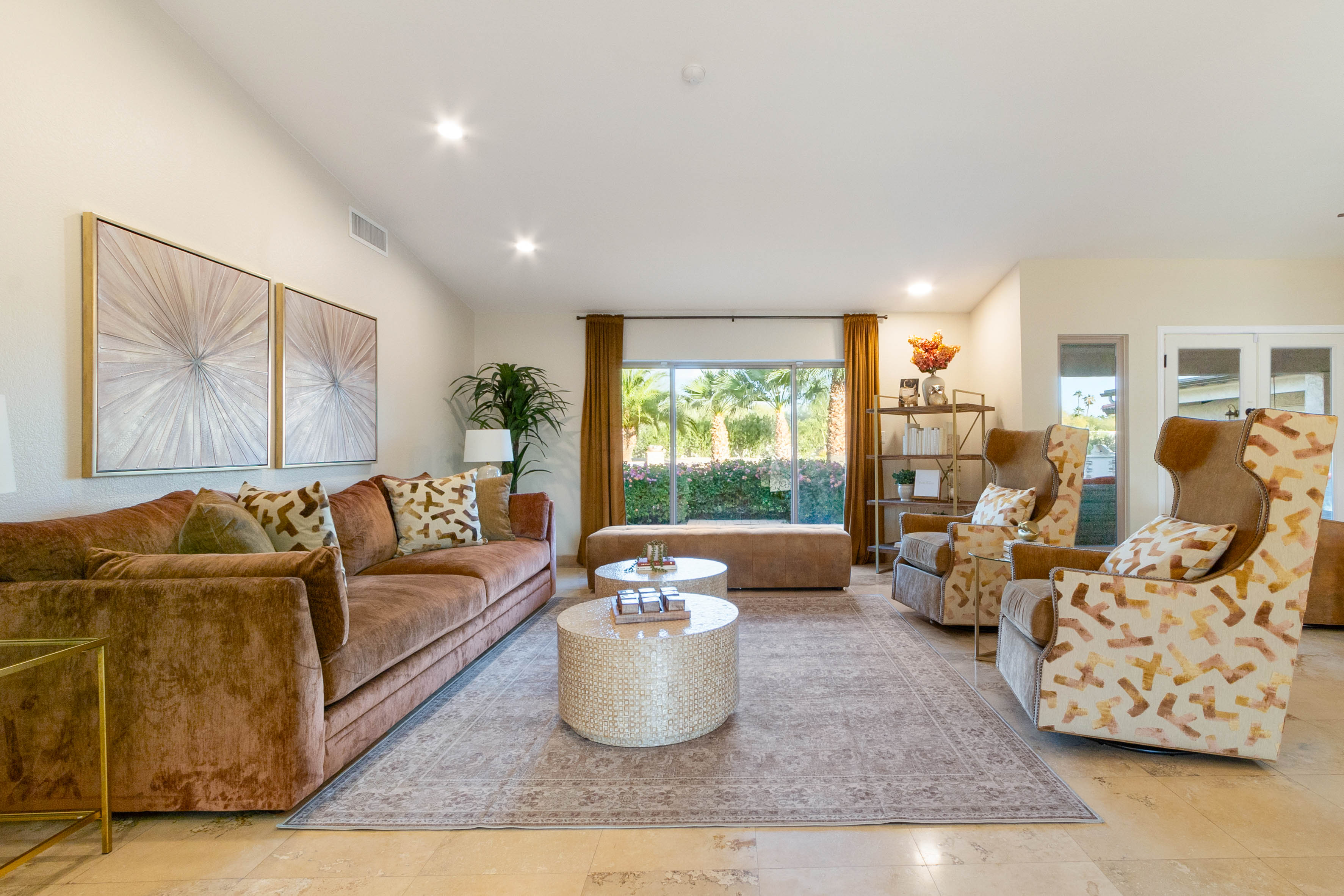 Villa Safran McDowell Phoenix: Luxury 4-Bedroom Villa with Private Pool and Hot Tub, Scottsdale