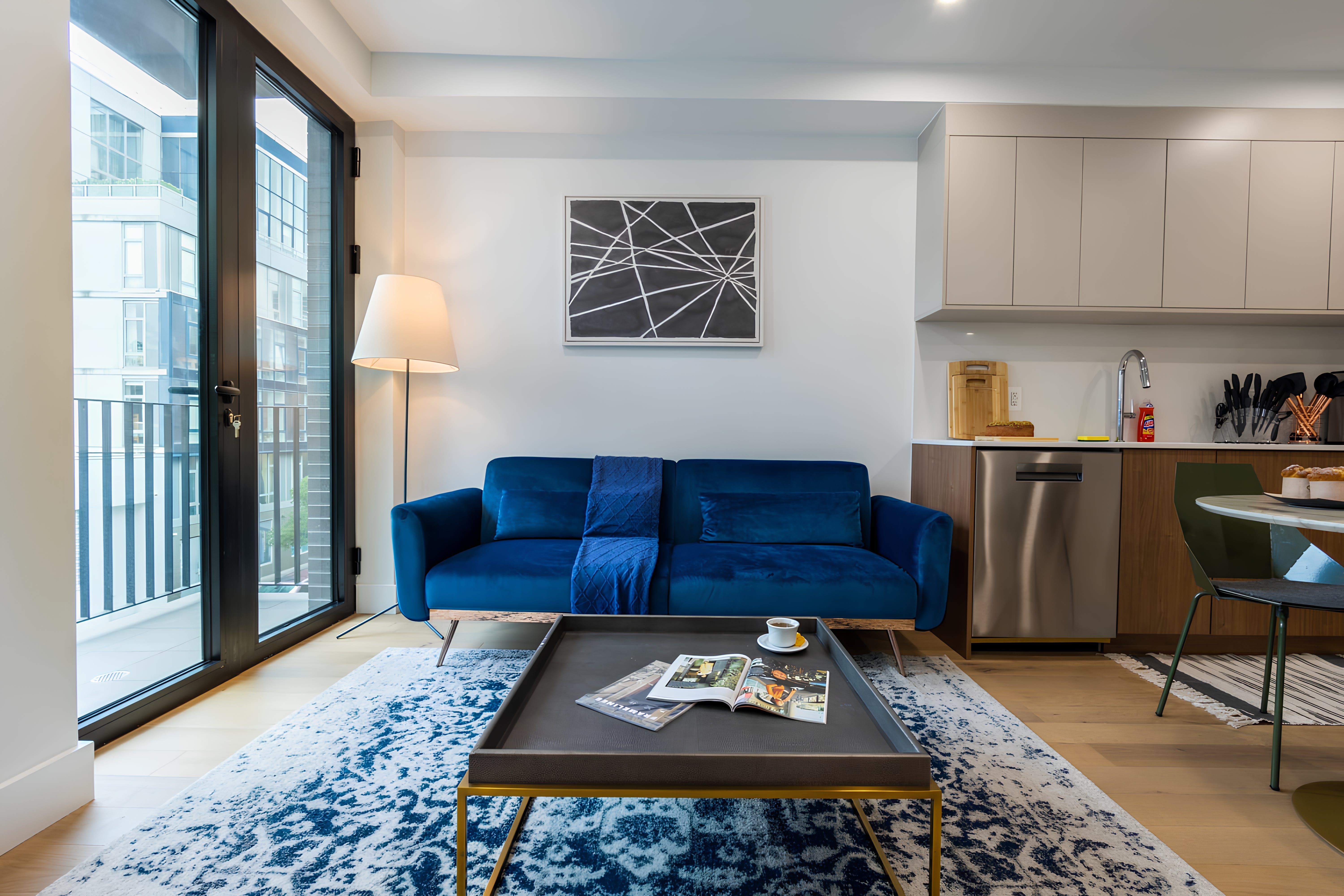 Villa Safran McGolrick Greenpoint: Luxury 1-Bedroom Apartment with Spa and Balcony, Greenpoint New York