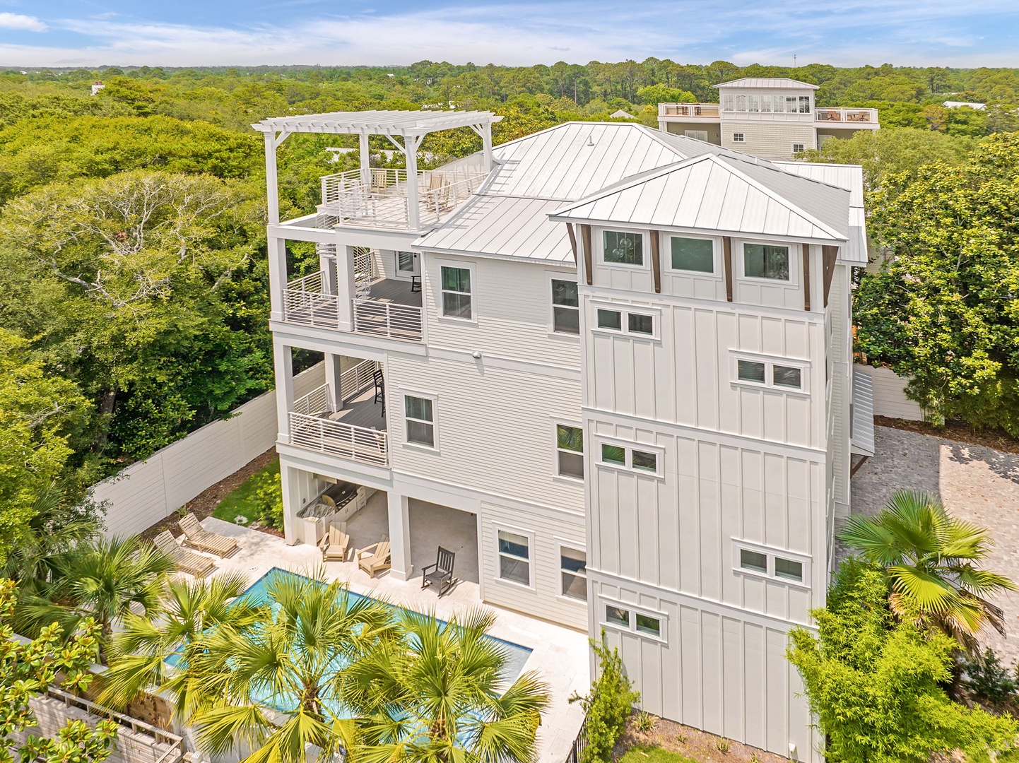 Villa Safran Miramar Santa Rosa: Luxury 6-Bedroom Villa with Private Pool and Sea Views, Walton County