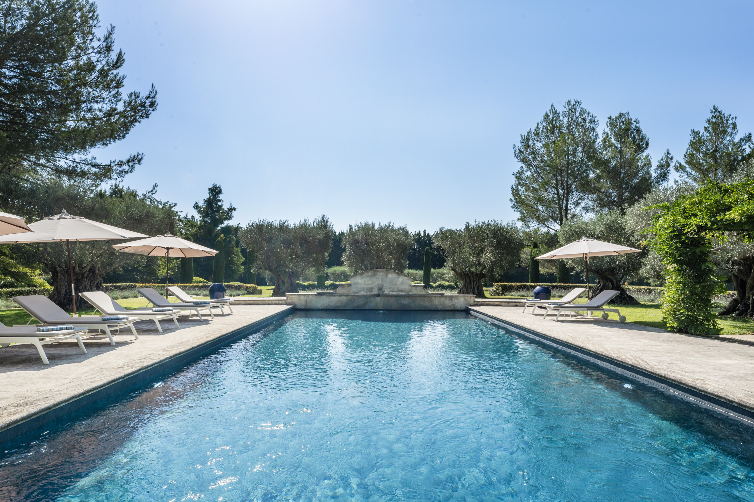Villa Safran Mollégès Arles 1429532: Luxury 10-Bedroom Villa with Tennis Court and Spa, Arles, Saint-Rémy-de-Provence