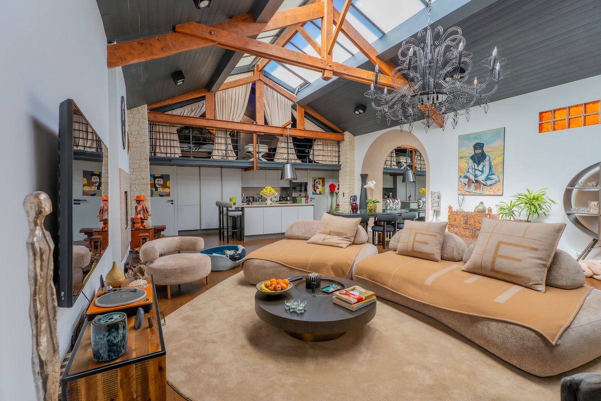 Villa Safran Montretout Paris: Luxury 2-Bedroom Loft with Spa and Private Parking, Paris