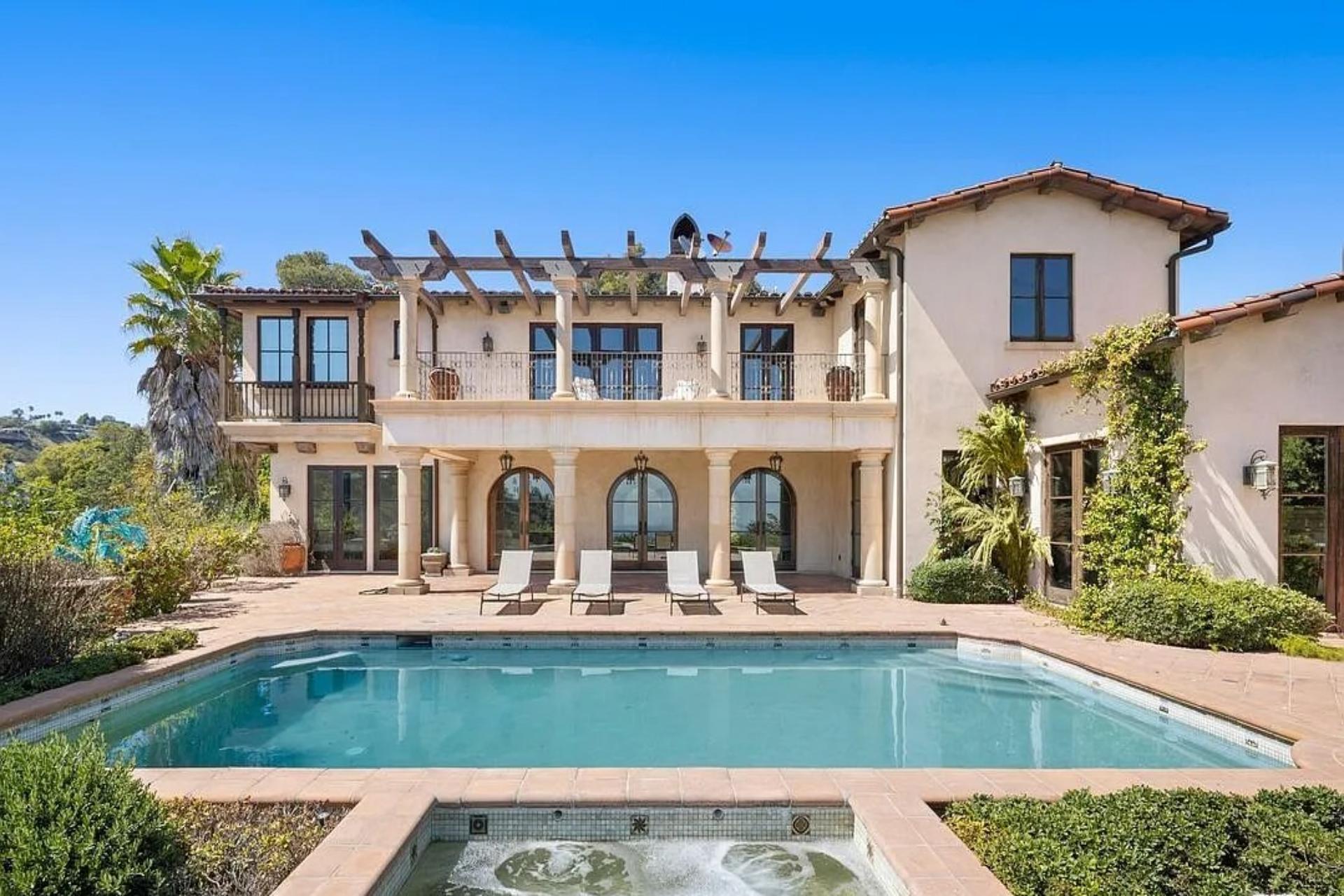 Villa Safran Mulholland Bel Air: Luxury 5-Bedroom Villa with Spa and Private Parking, Bel Air