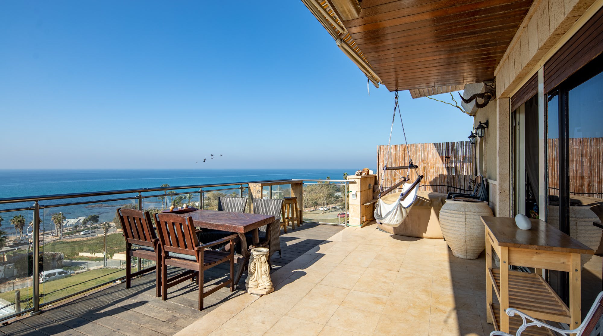 Villa Safran Noga Ajami: Luxury 3-Bedroom Apartment with Hot Tub and Sea Views, Ajami Tel Aviv