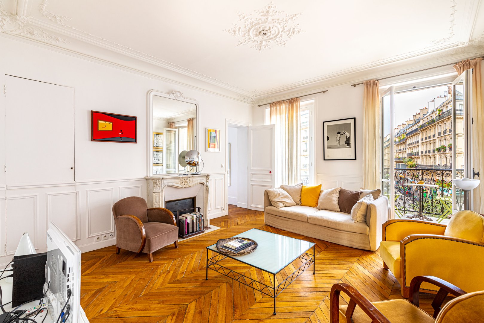 Villa Safran Oberkampf Canal: Luxury 2-Bedroom Apartment with Private Parking in Canal Saint Martin – Oberkampf, Paris