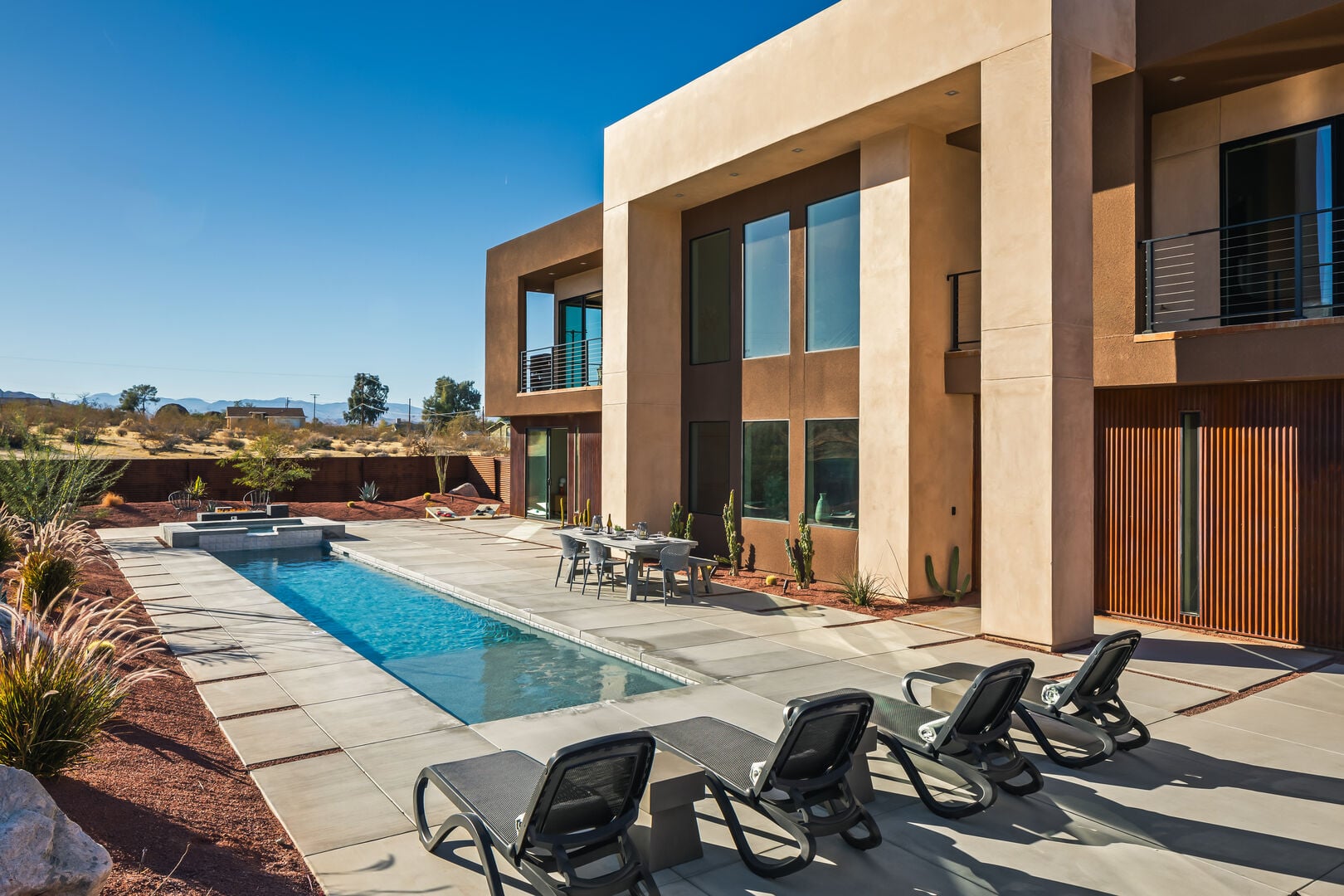 Villa Safran Ocotillo Joshua Tree: Luxury 3-Bedroom Villa with Private Pool and Hot Tub, Joshua Tree
