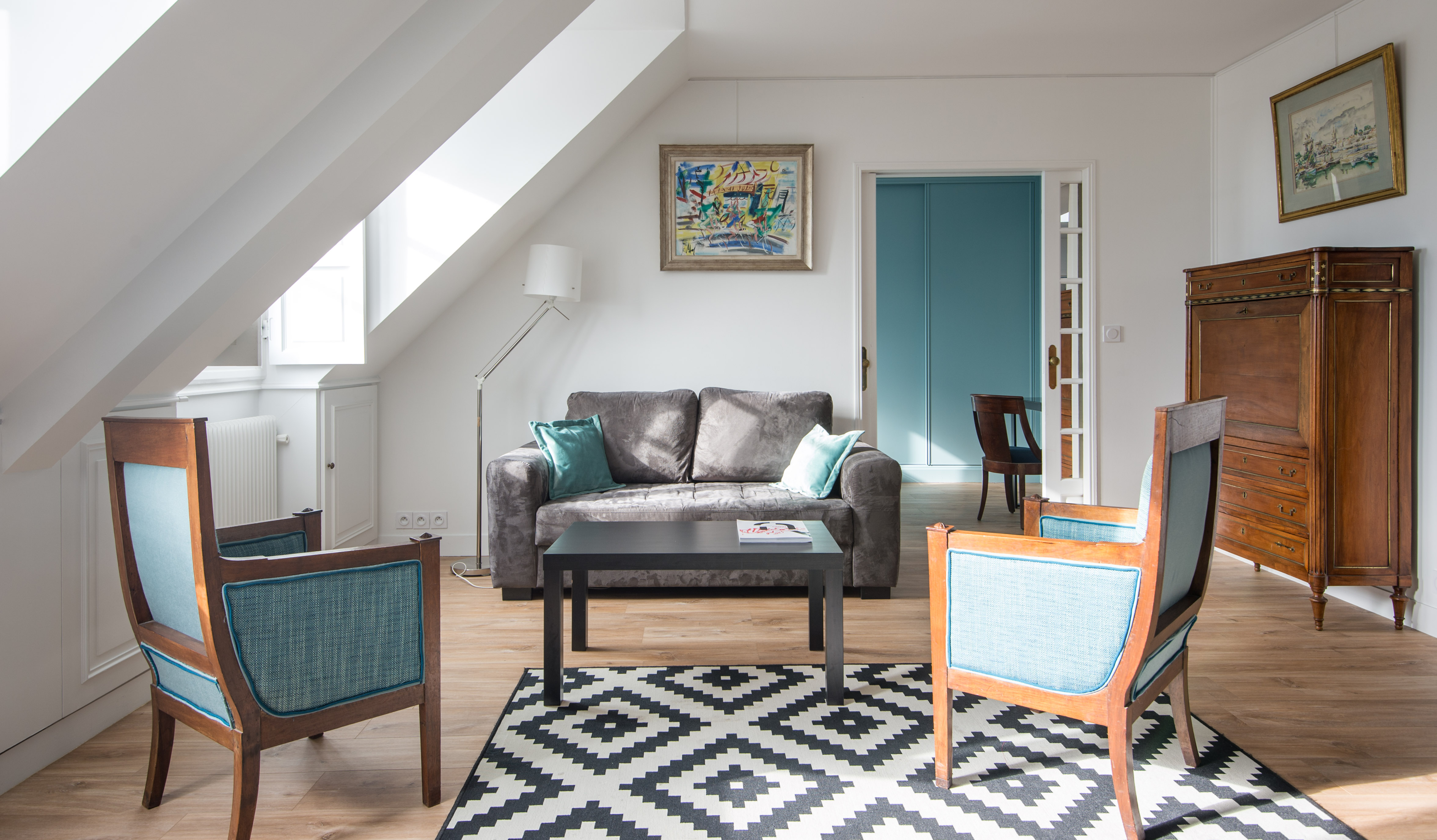 Villa Bora Rue de l’École de Médecine Saint Germain des Prés – Odéon: Luxury 1-Bedroom Apartment with City Views, Saint Germain des Prés