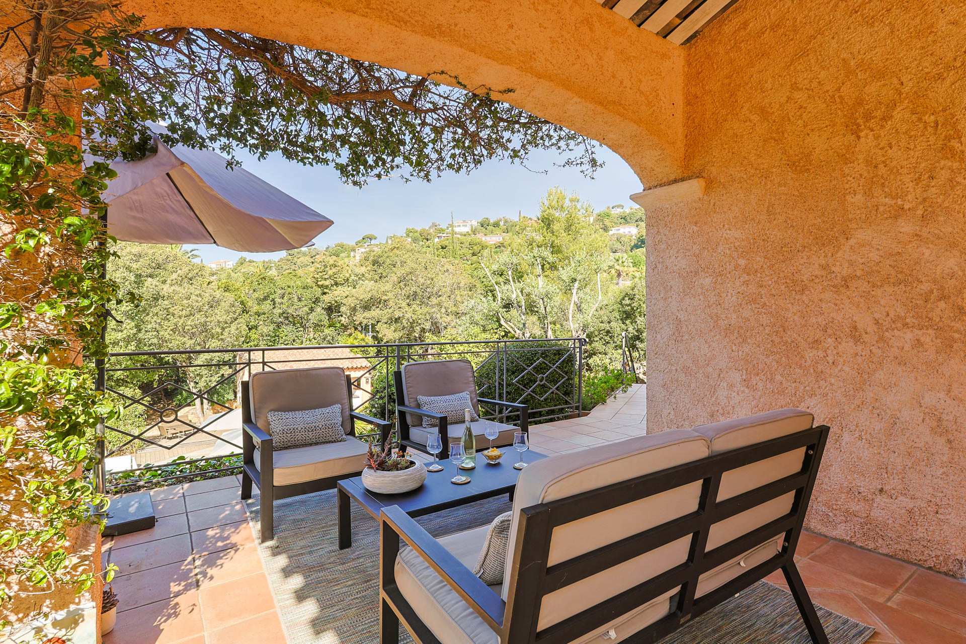 Villa Safran Pardigon La Croix Valmer: Luxury 5-Bedroom Villa with Private Pool and Sea Views, French Riviera