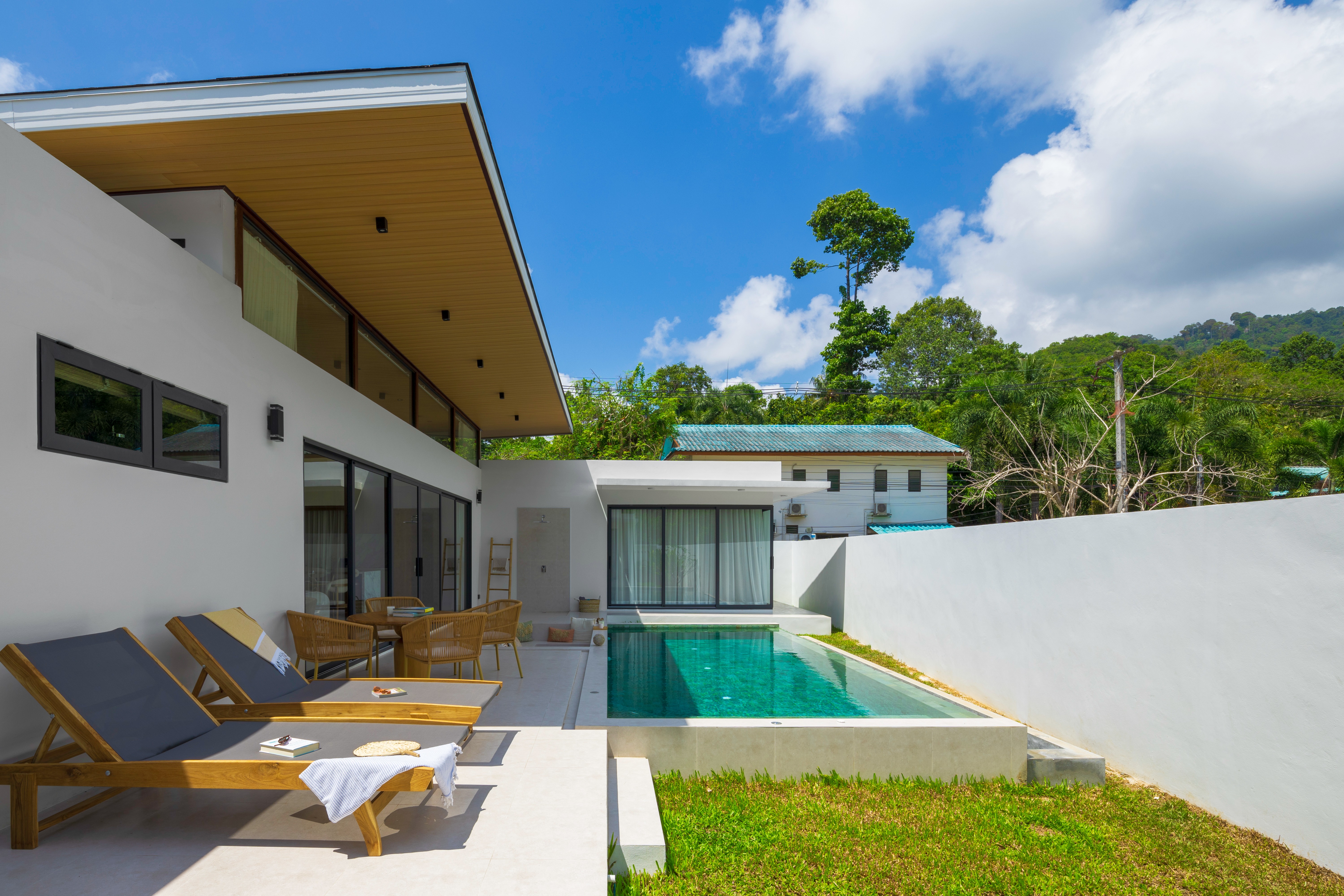 Villa Safran Phangan Suratthani: Luxury 3-Bedroom Villa with Private Pool and Sea Views, Surat Thani