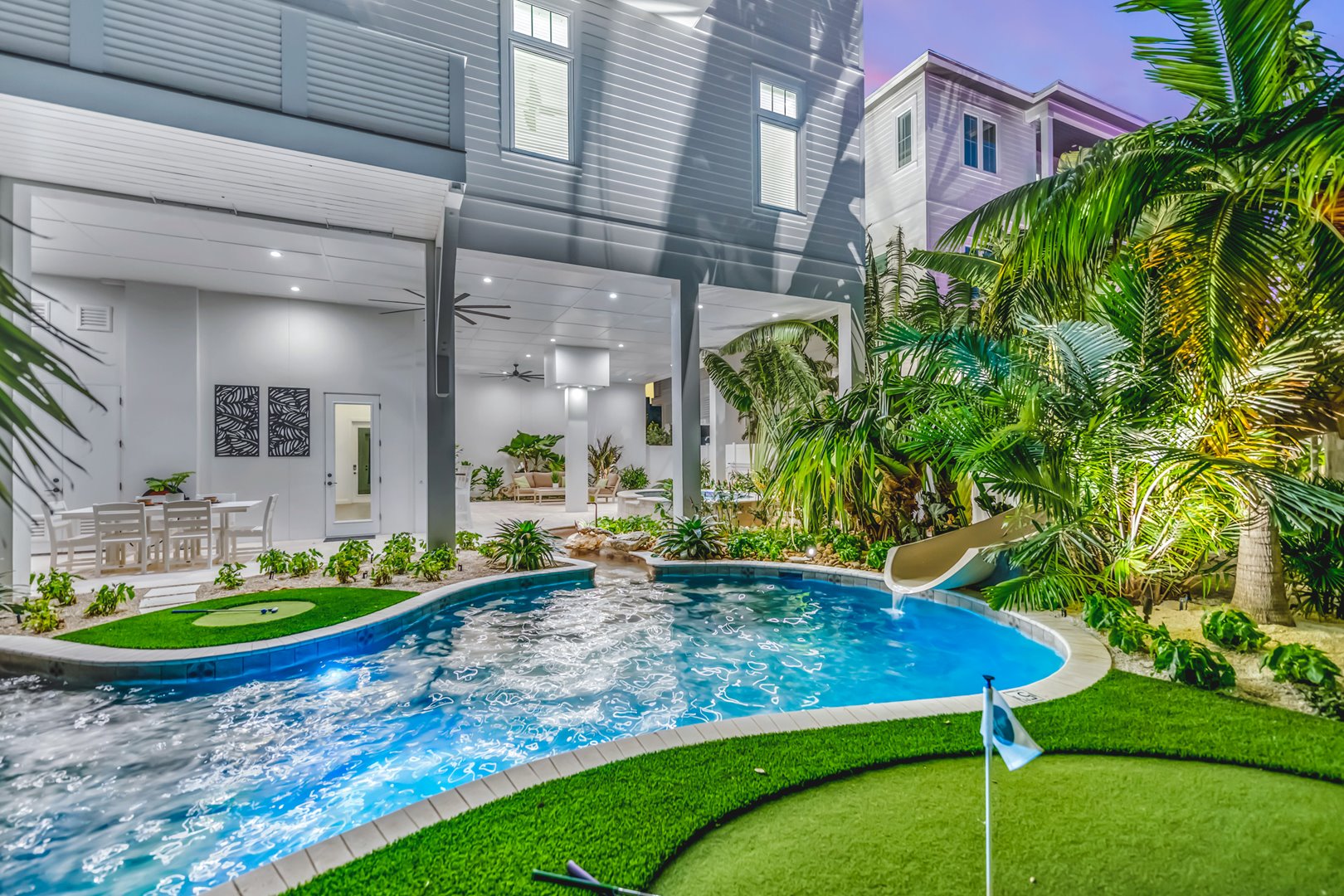 Villa Safran Phillippi Sarasota: Luxury 8-Bedroom Villa with Private Pool and Beachfront in Sarasota