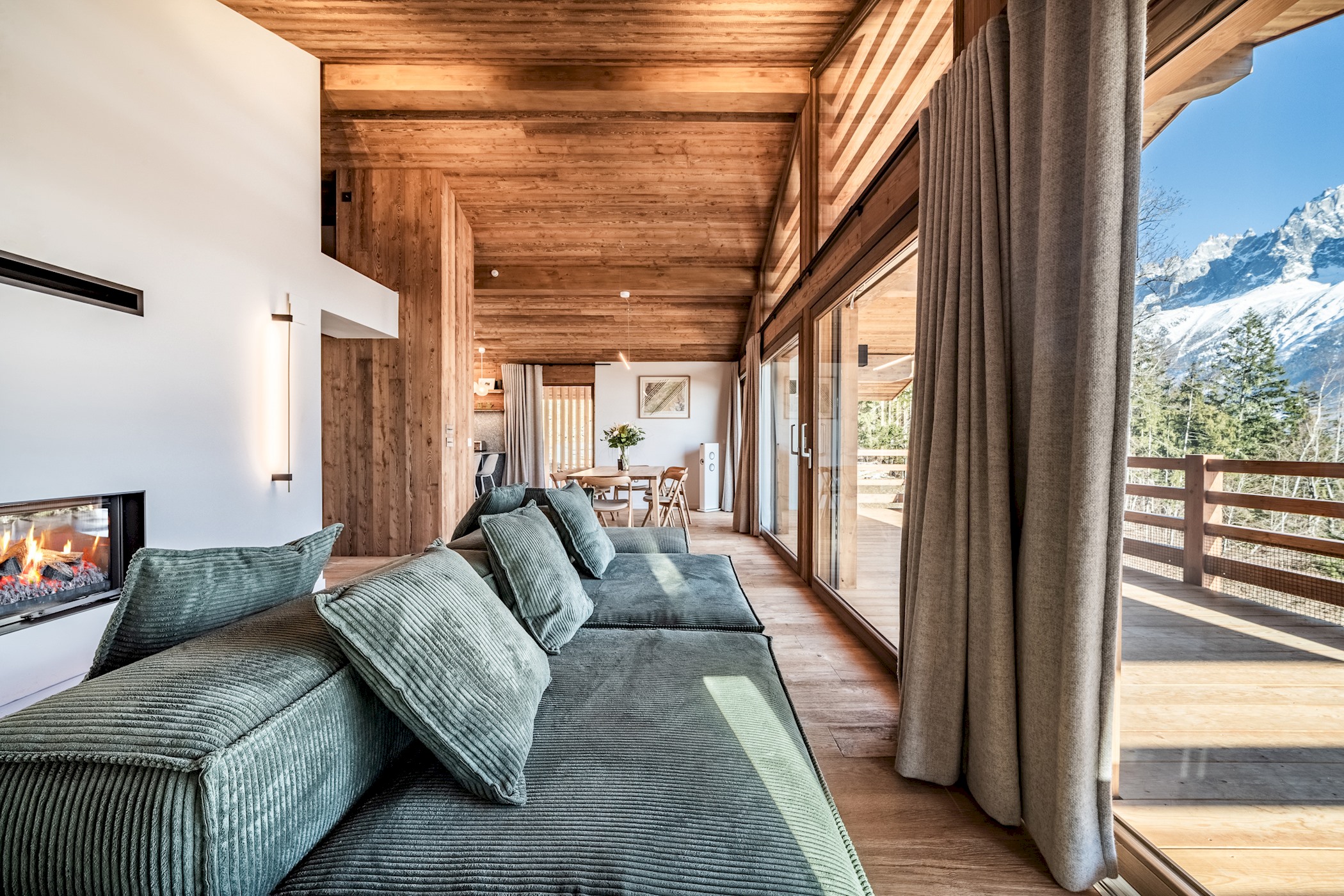 Villa Safran Planpraz Chamonix: Luxury 4-Bedroom Villa with Sauna and Fireplace, Upper Savoy Chamonix