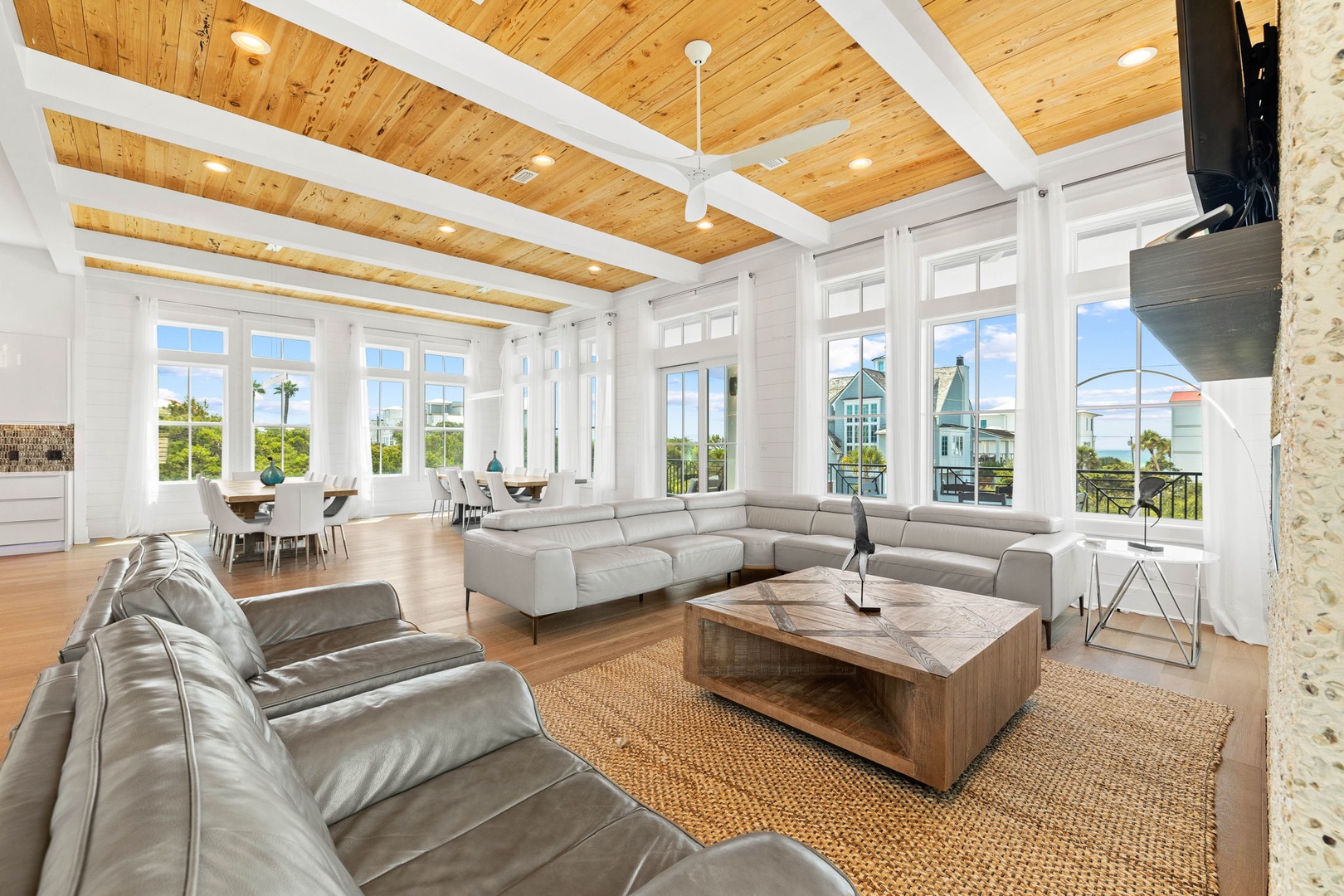 Villa Safran Point Washington: Luxury 7-Bedroom Villa with Private Pool and Sea Views, Walton County