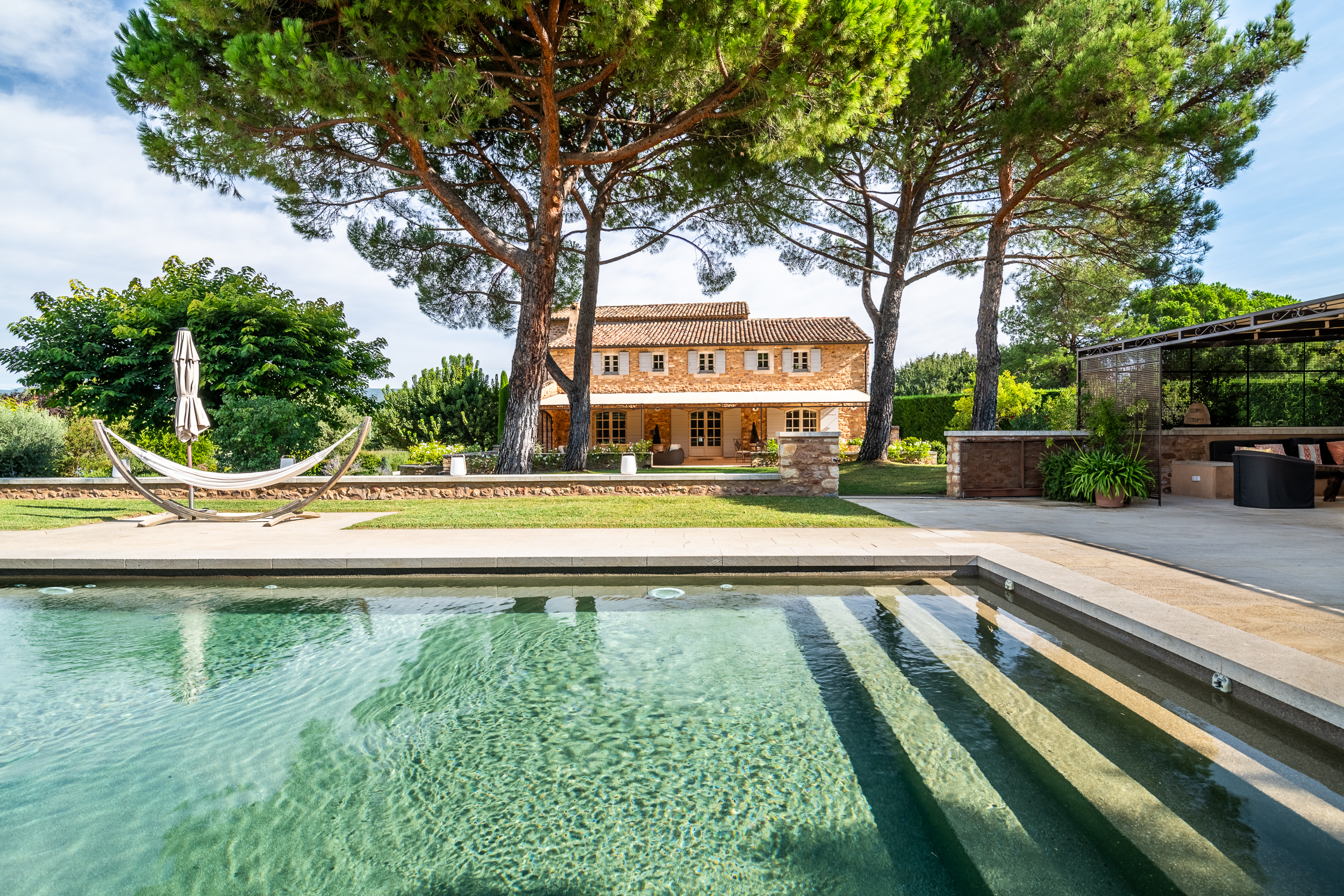 Villa Safran Roussillon Vaucluse 1429535: Luxury 6-Bedroom Villa with Private Pool and Gym, Vaucluse Provence