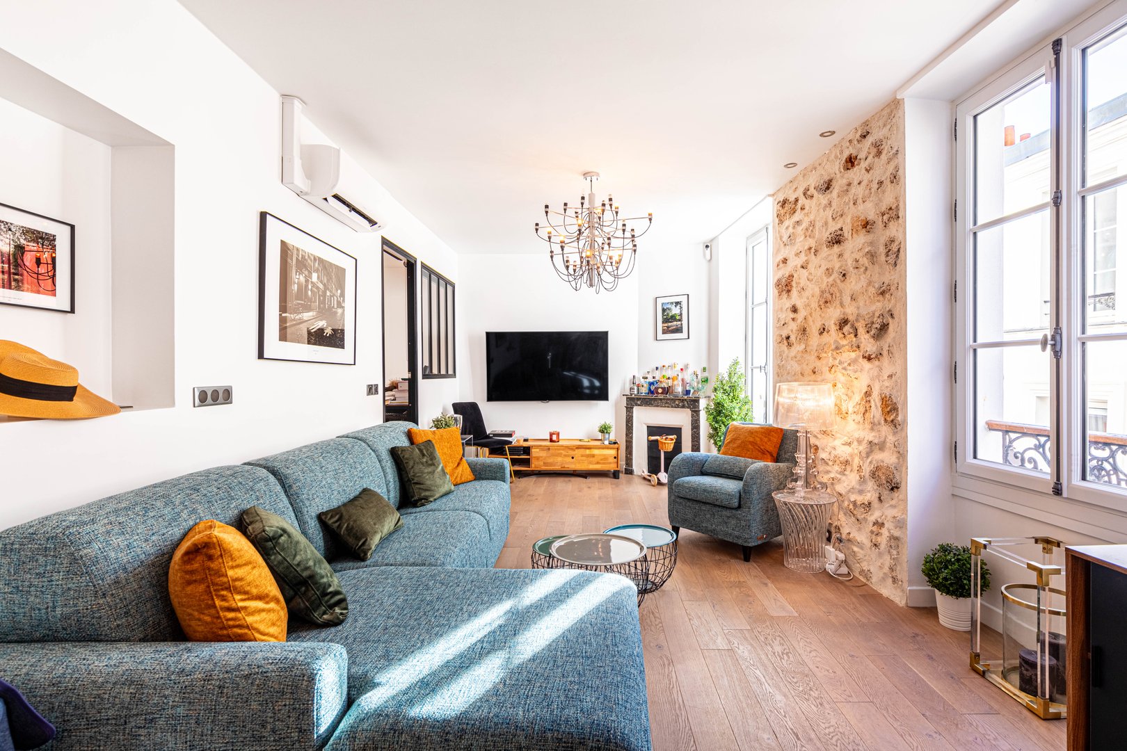 Villa Safran Rue Lepic: Luxury 1-Bedroom Villa with Spa and Air-Con, Montmartre Sacré-Coeur Paris