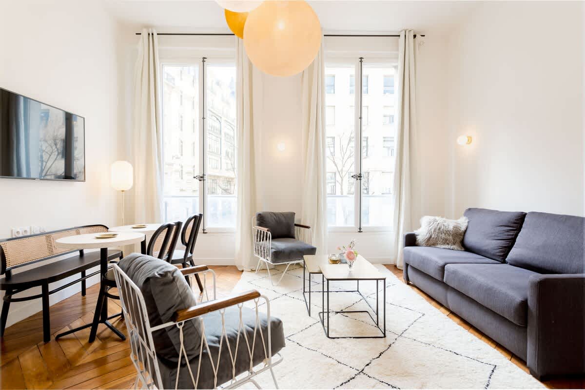 Villa Safran Saint-Georges Paris: Chic 1-Bedroom Apartment with Private Parking, Paris Opéra