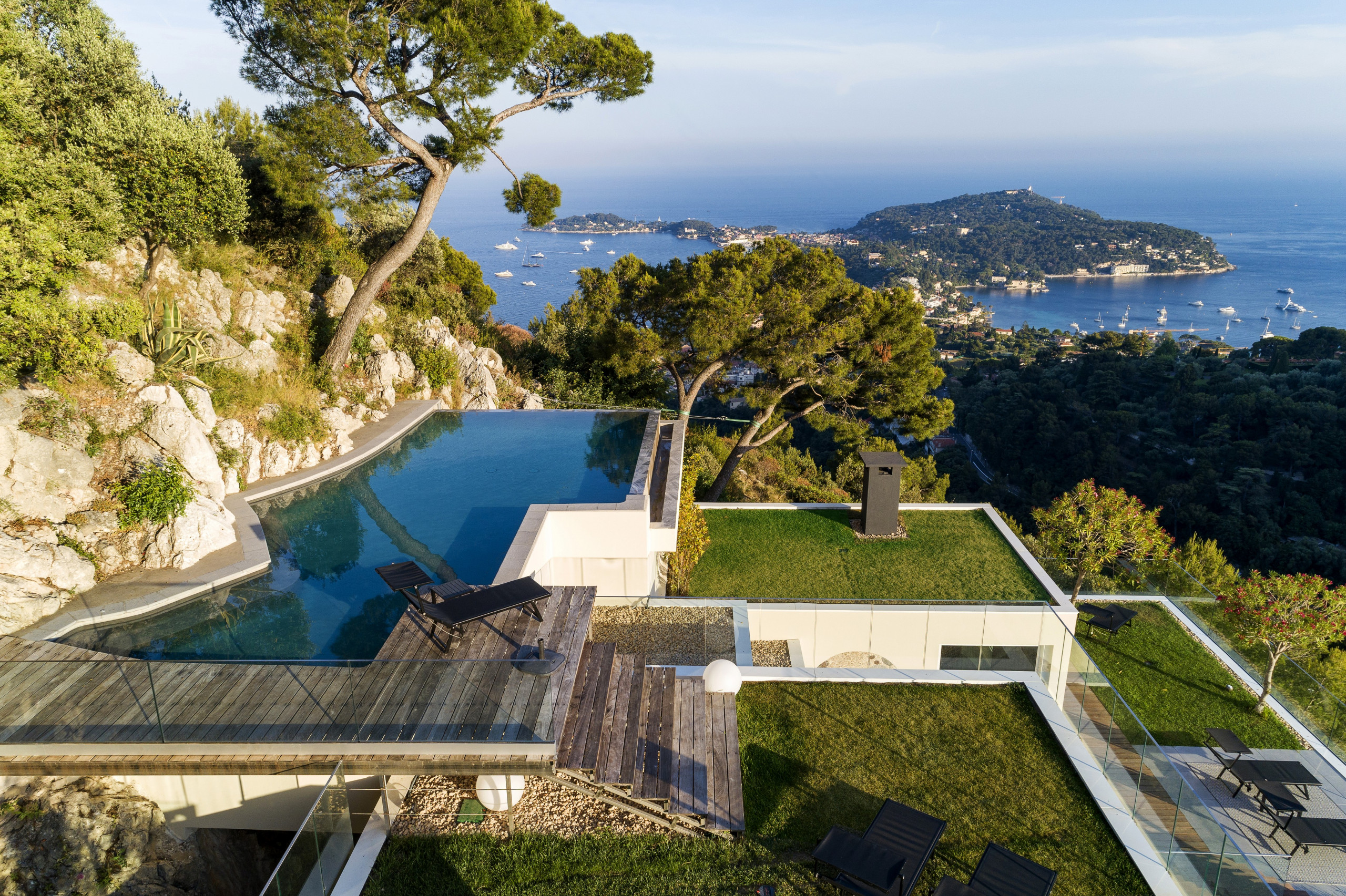 Villa Safran Saint-Jean Eze: Luxury 5-Bedroom Villa with Infinity Pool and Sea Views, Eze