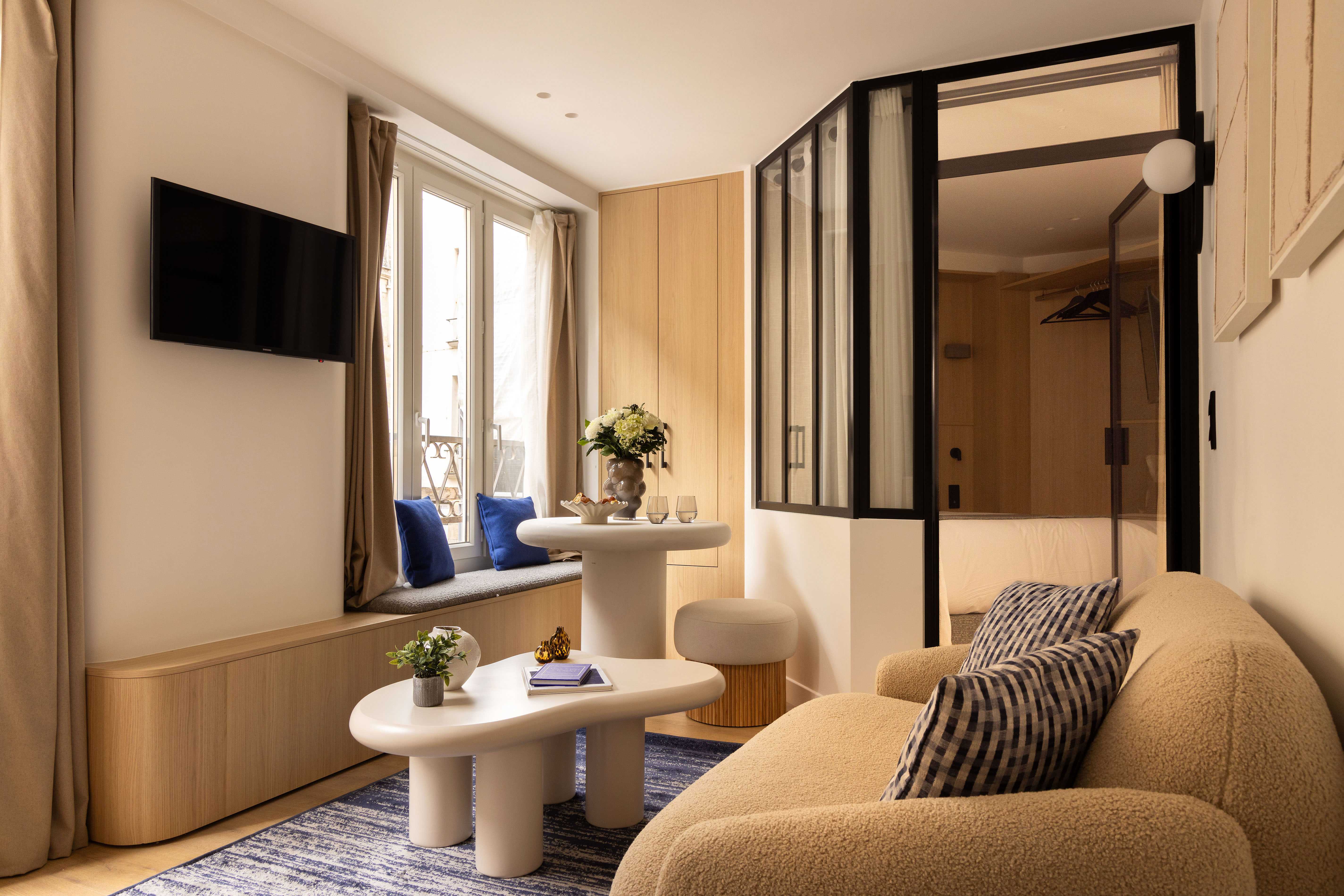 Villa Safran Saint-Paul Paris: Charming 1-Bedroom Apartment with Air Conditioning in Le Marais, Paris