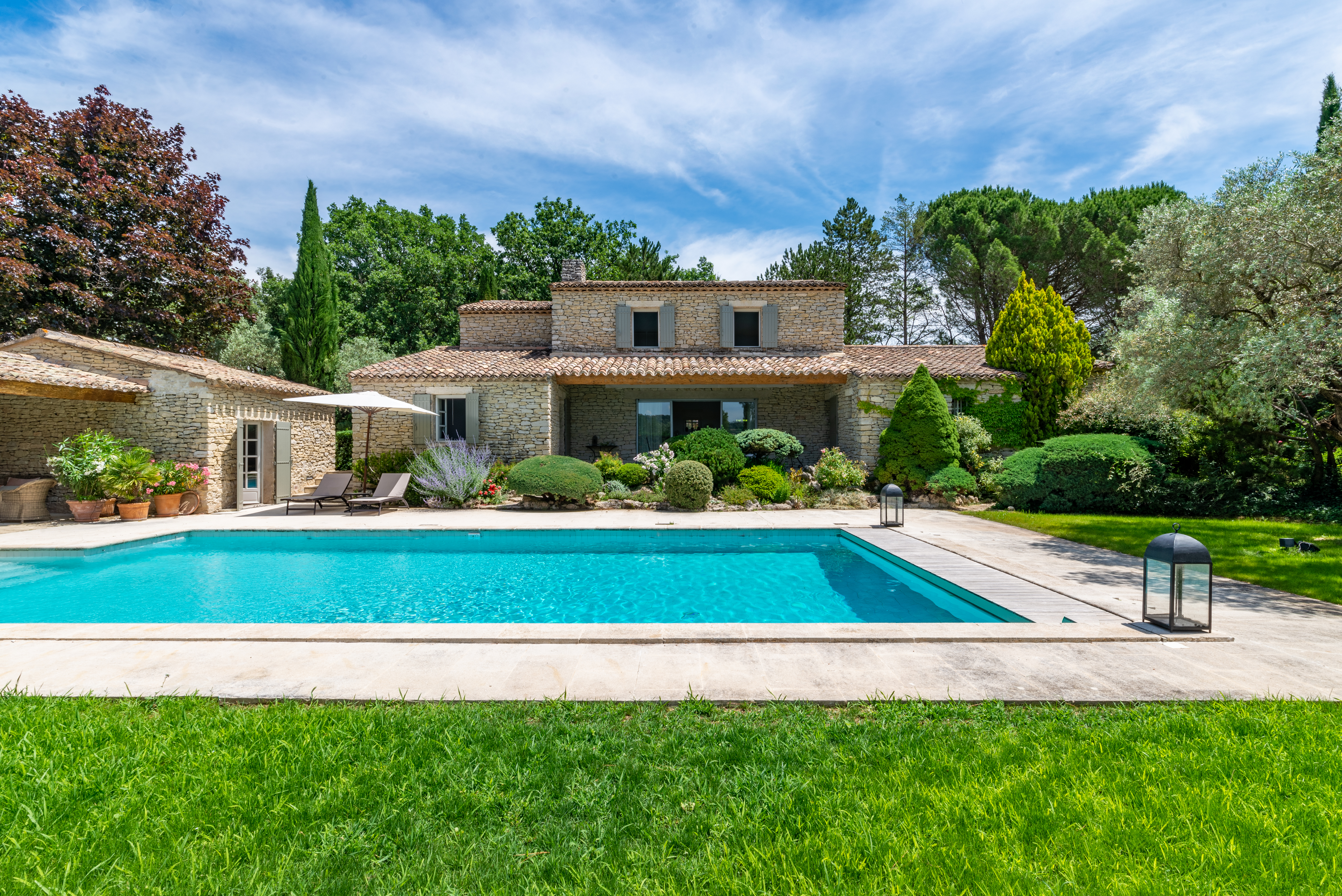 Villa Safran Saint-Rémy Castelet: Luxury 3-Bedroom Villa with Private Pool and Air-Con in Saint-Rémy-de-Provence