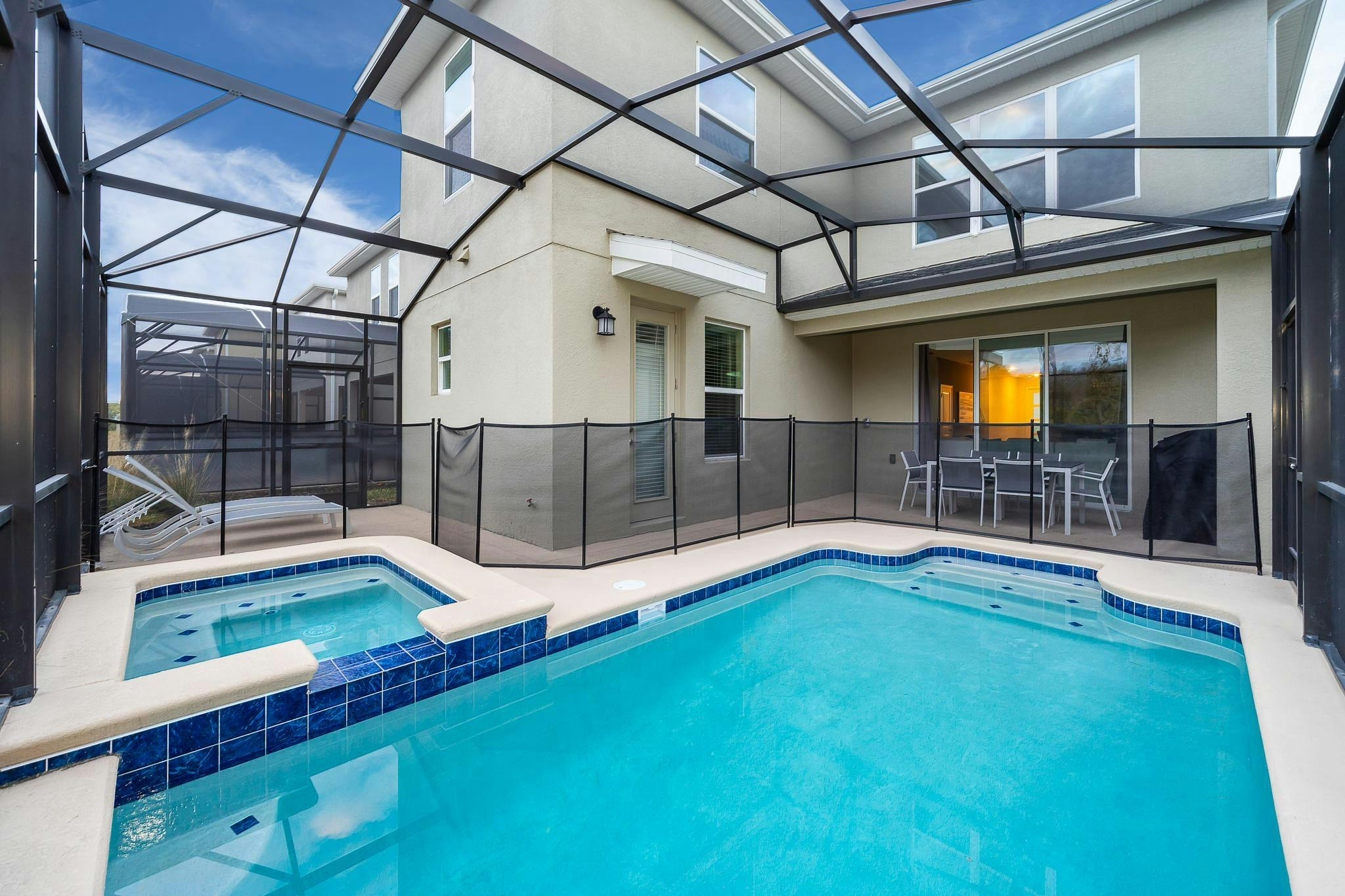 Villa Safran Shingle Creek Kissimmee: Luxury 5-Bedroom Villa with Private Pool and Spa, Osceola County