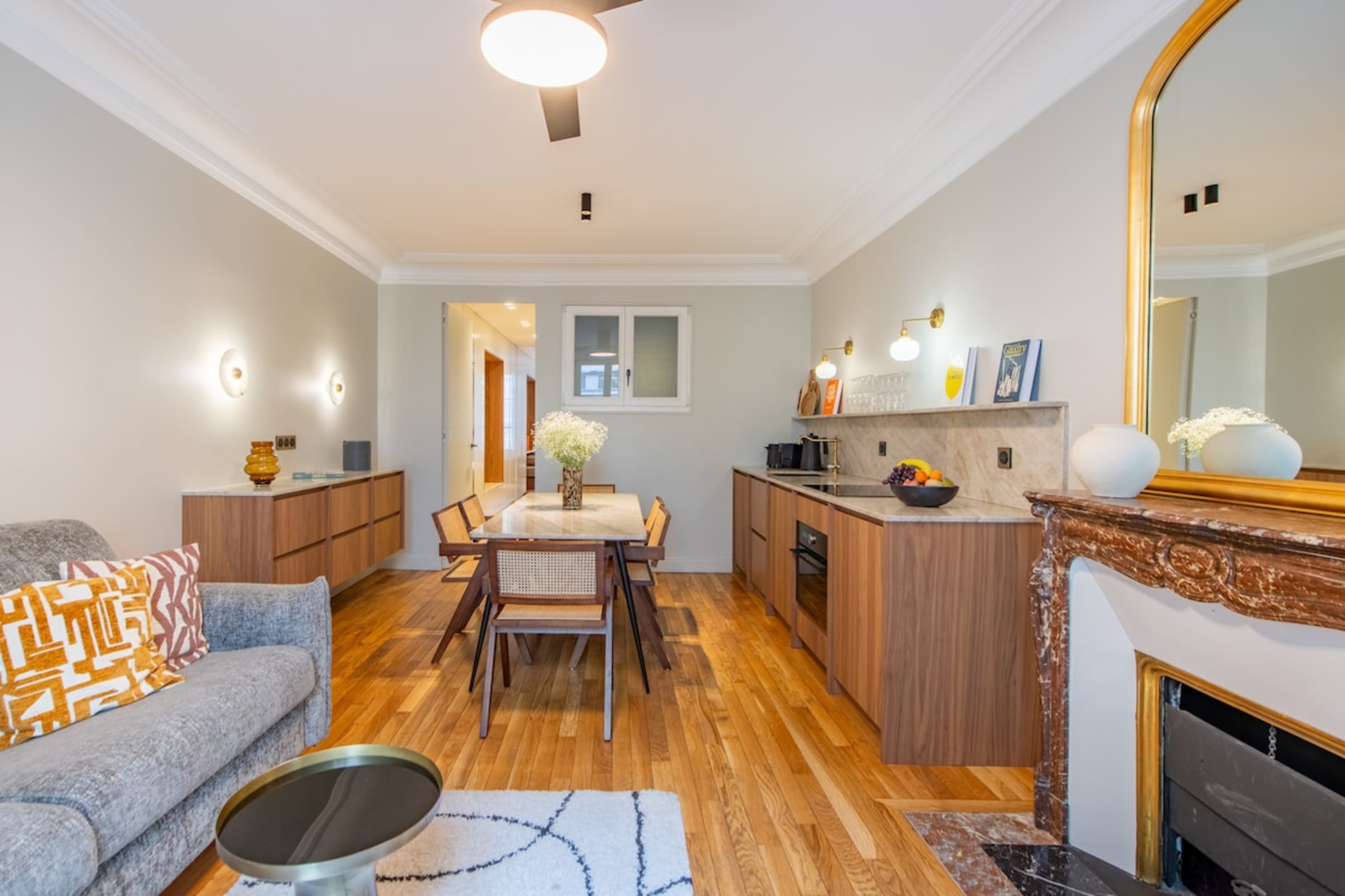 Villa Helm Boulevard Haussmann Arc de Triomphe – Champs-Élysées: Chic 1-Bedroom Apartment with Spa and Parking, Arc de Triomphe – Champs-Élysées