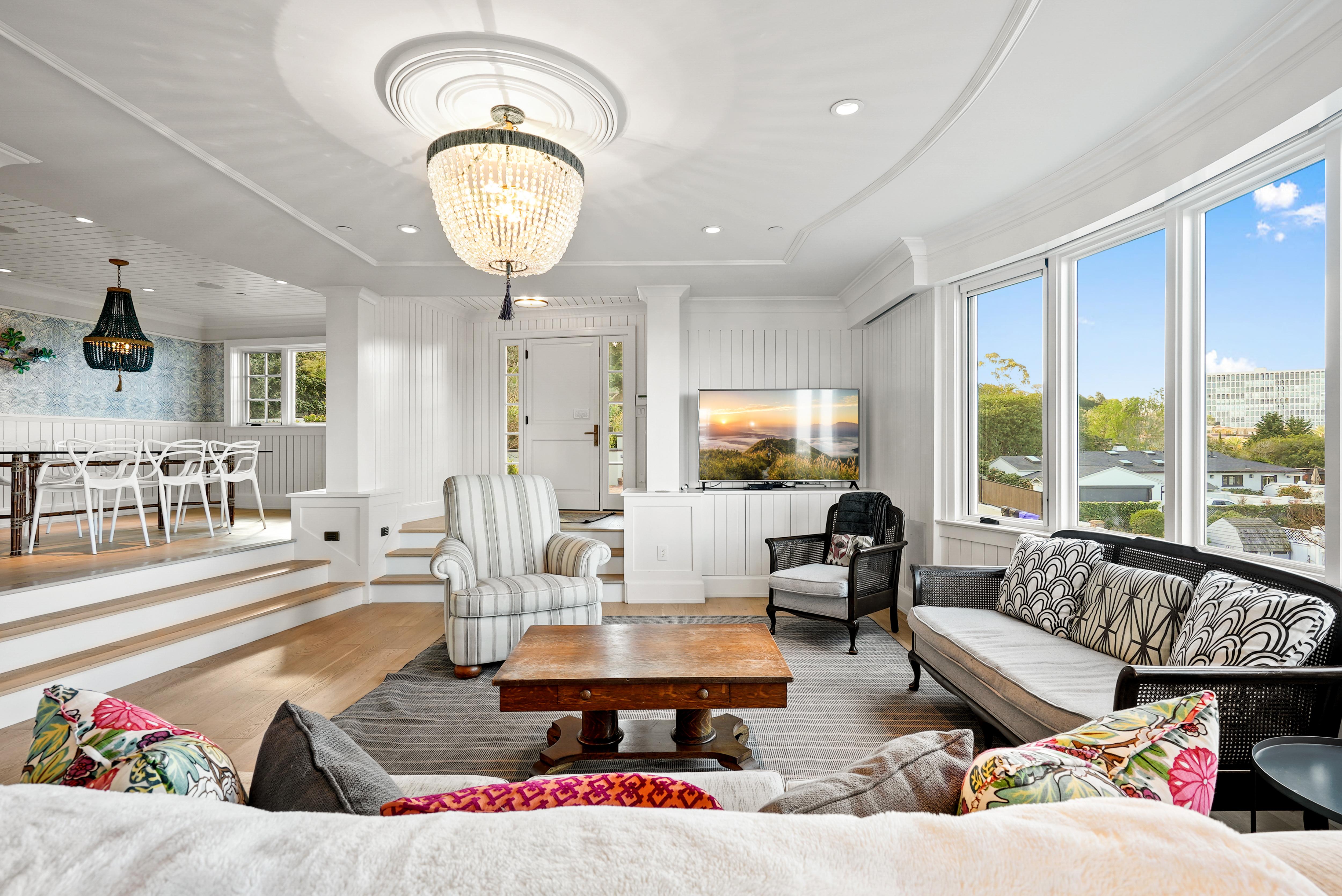 Villa Safran Torrey La Jolla: Luxury 5-Bedroom Villa with Sea Views and Beach Access, La Jolla