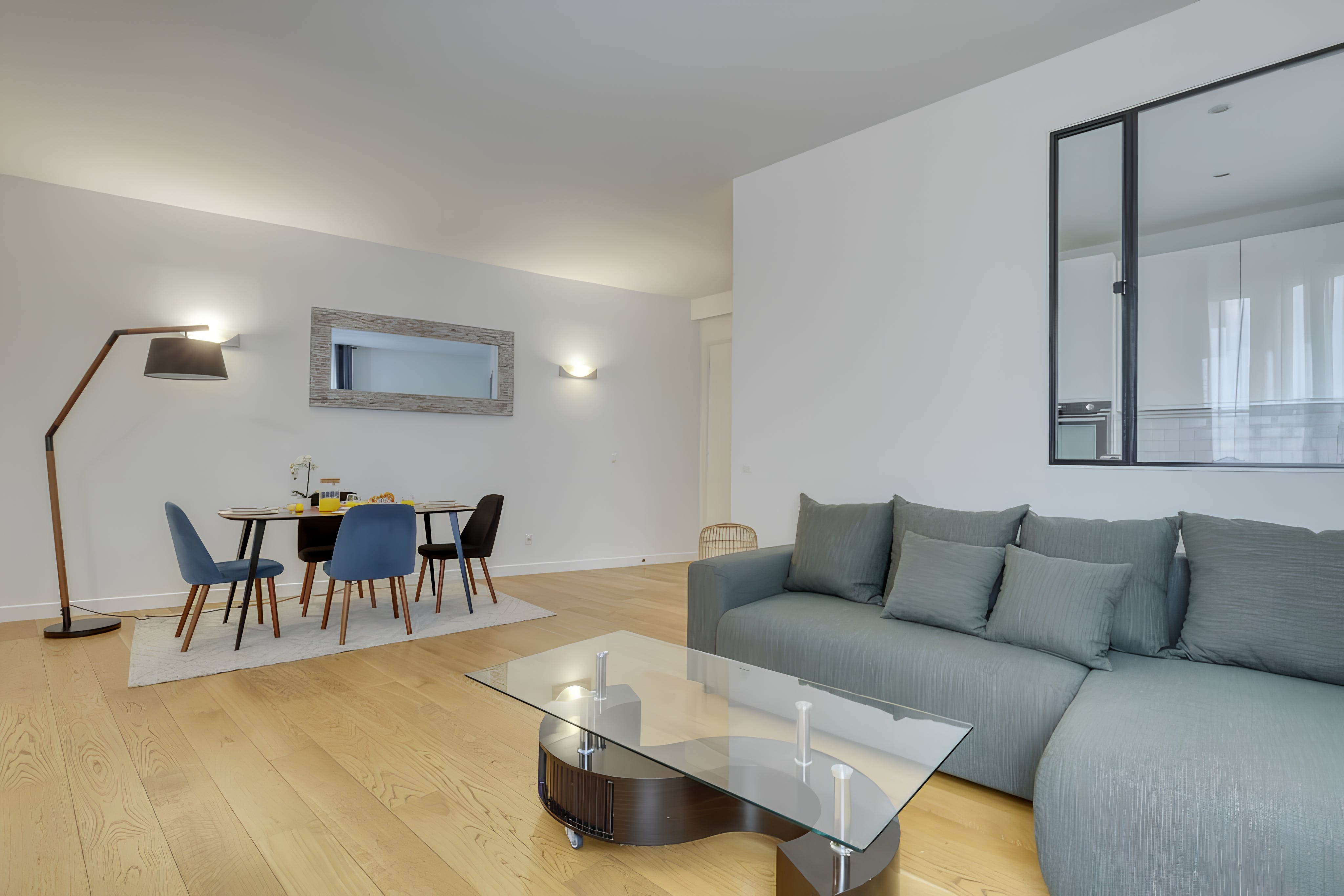 Villa Safran Trocadéro Paris 1185152: Chic 1-Bedroom Apartment with Private Parking, Arc de Triomphe – Champs-Élysées