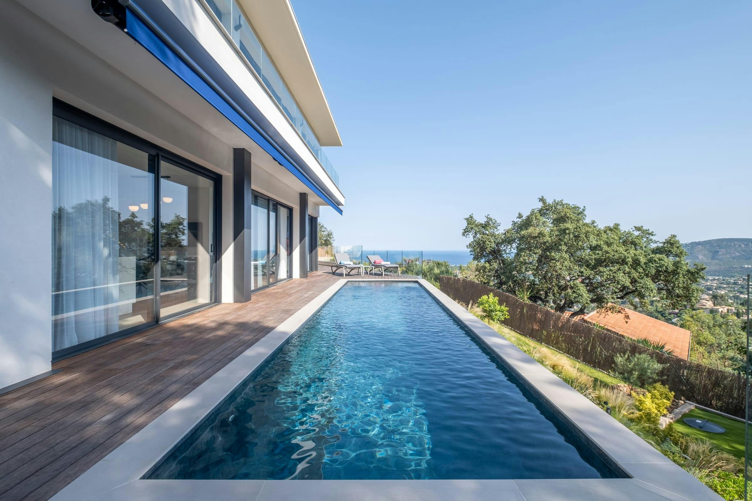 Villa Safran Valescure Mandelieu: Luxury 5-Bedroom Villa with Heated Pool and Sea Views, French Riviera