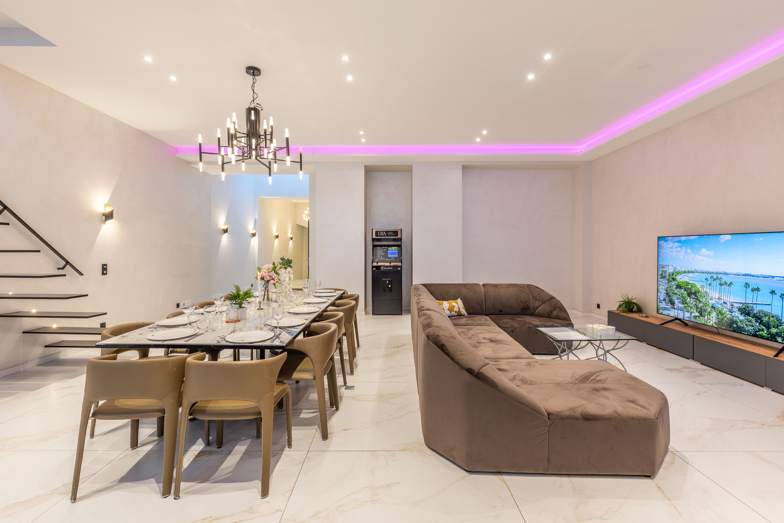 Villa Safran Vallauris Cannes: Luxury 6-Bedroom Apartment with Hot Tub and Sea Views, Cannes