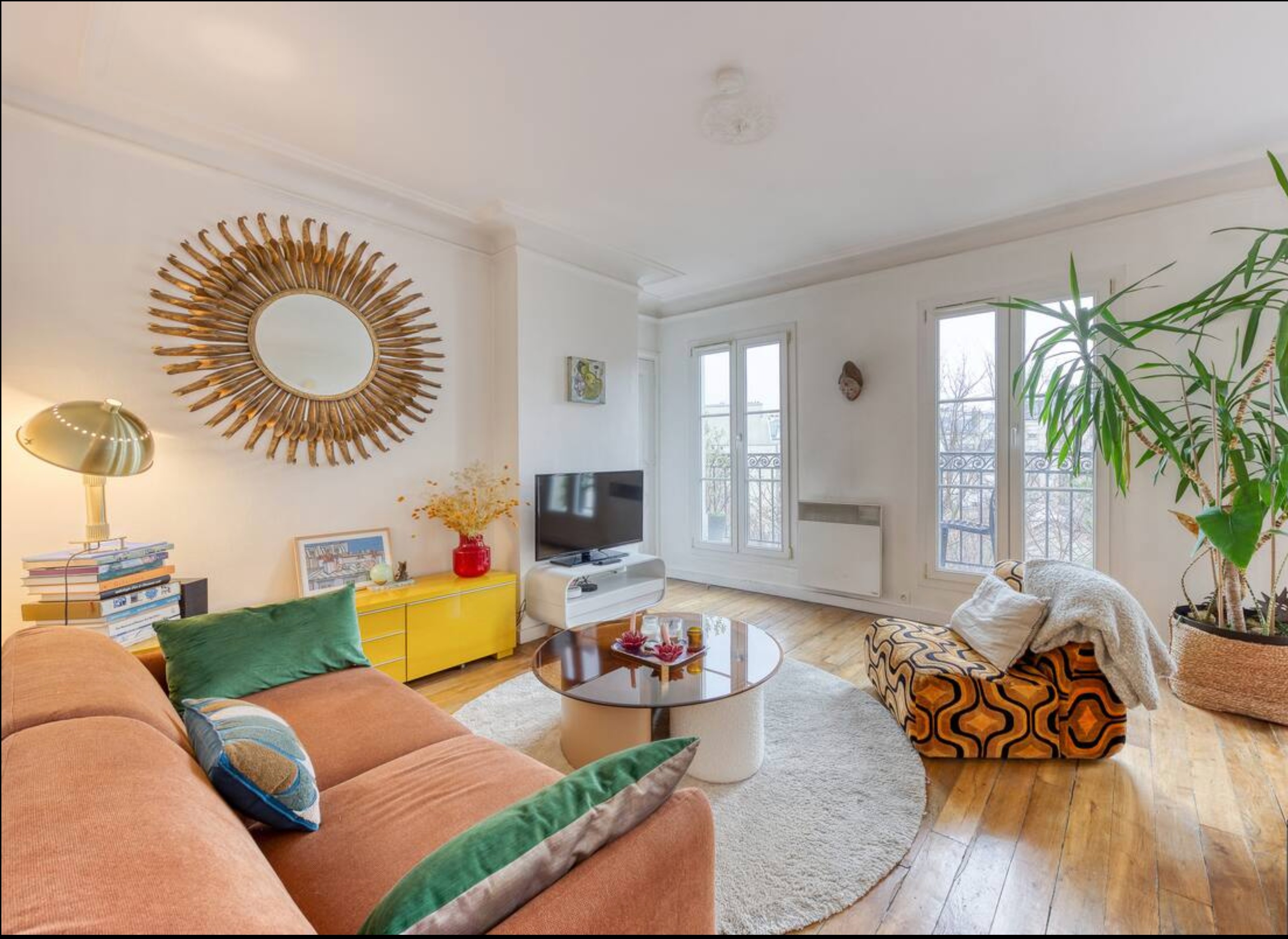Villa Safran Villette Oberkampf: Luxury 2-Bedroom Apartment with Spa and Balcony, Canal Saint Martin – Oberkampf