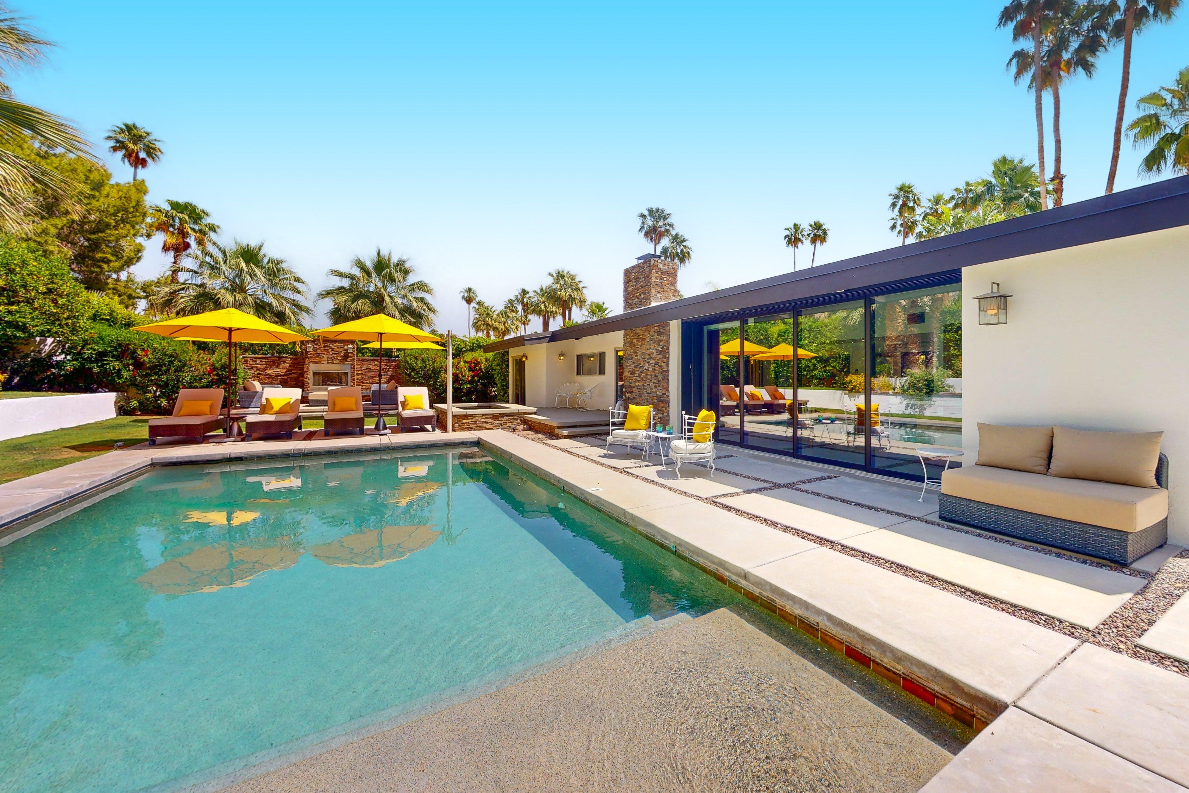 Villa Safran Vista Las Palmas Palm Springs: Luxury 3-Bedroom Villa with Heated Pool and Mountain Views, Palm Springs
