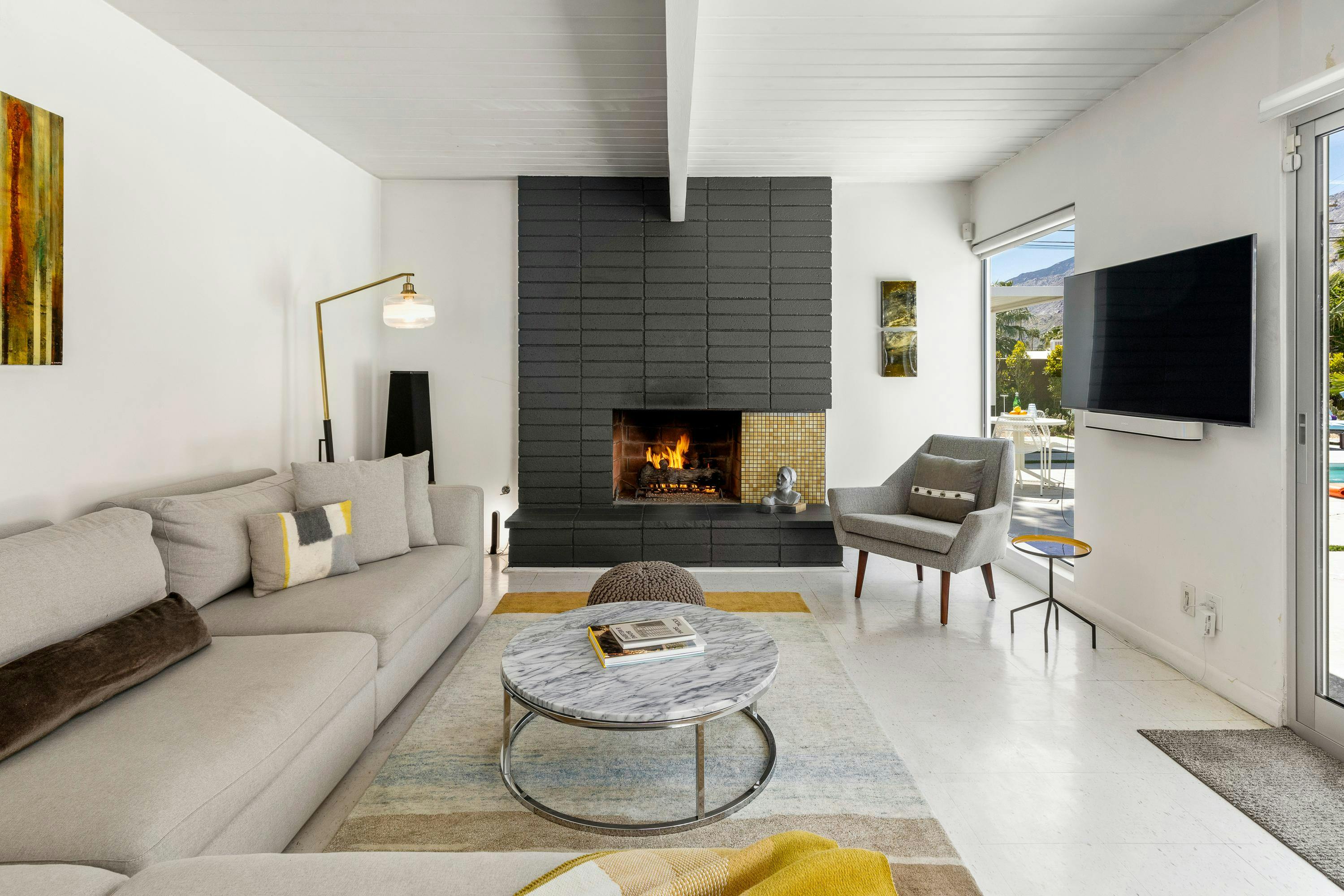 Villa Safran Vista Tahquitz: Luxury 3-Bedroom Villa with Private Pool and Hot Tub, Palm Springs