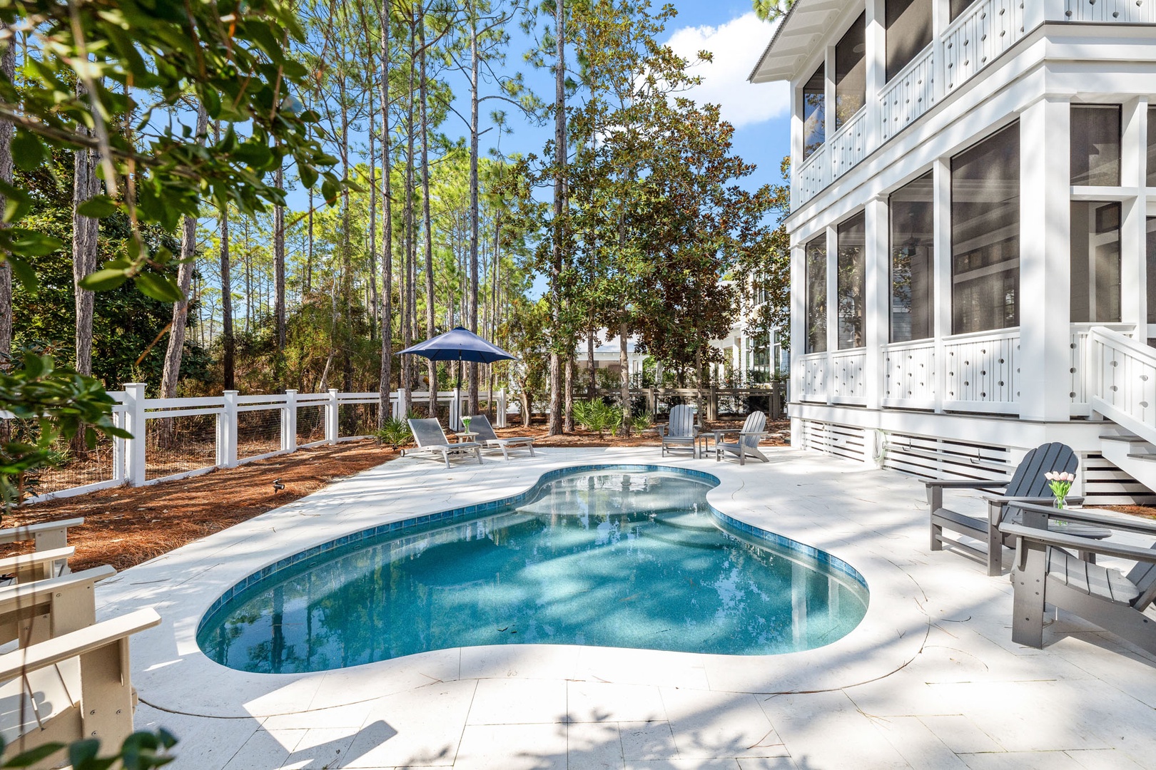Villa Safran Western Lake: Luxury 6-Bedroom Villa with Private Pool and Tennis Court in Walton County Florida