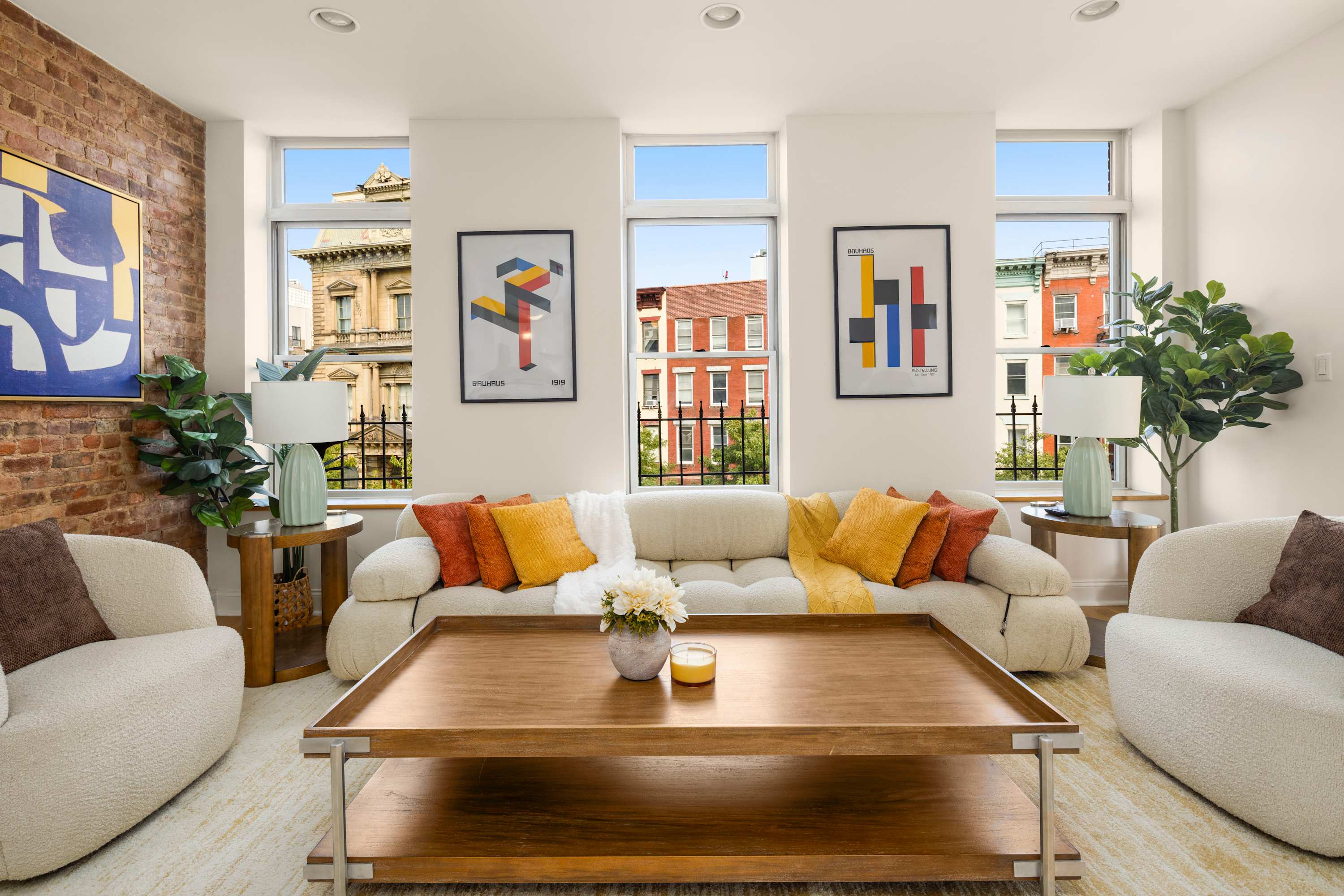 Villa Safran Wythe Williamsburg: Luxury 1-Bedroom Apartment with Spa and Private Balcony, Williamsburg