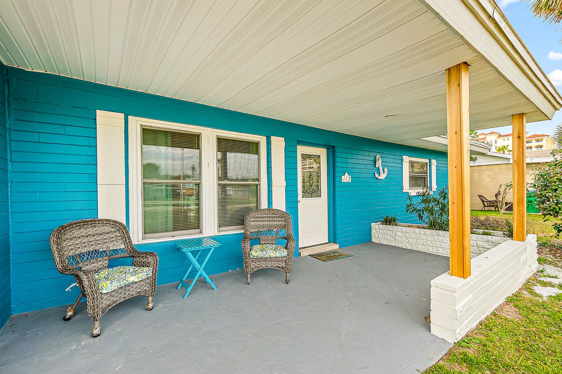 Villa Sapphire Seabreeze Daytona: 3-Bedroom Beachside Luxury Villa Rental in Daytona Beach wit
