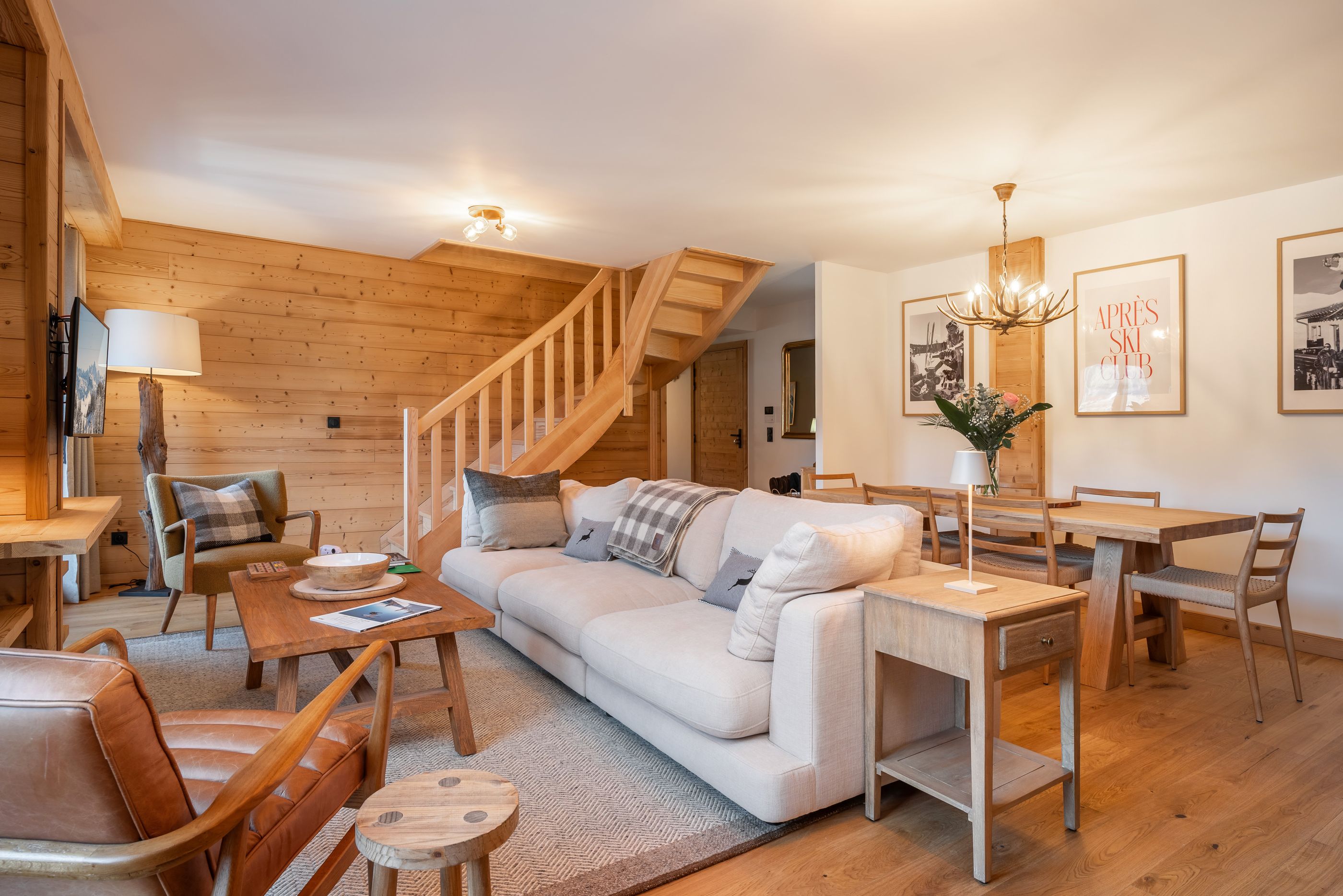 Villa Séchard Nyon Morzine: Luxury 4-Bedroom Apartment with Mountain Views and Family Features, Morzine