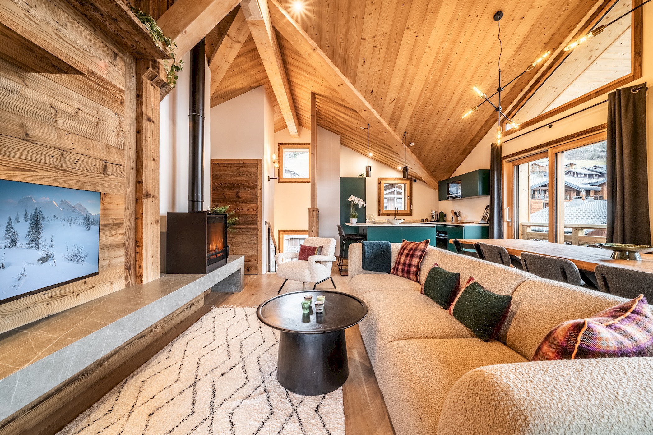 Villa Séchard Perrières Les Gets: Charming 4-Bedroom Ski Chalet Rental with Family Amenities, Les Gets