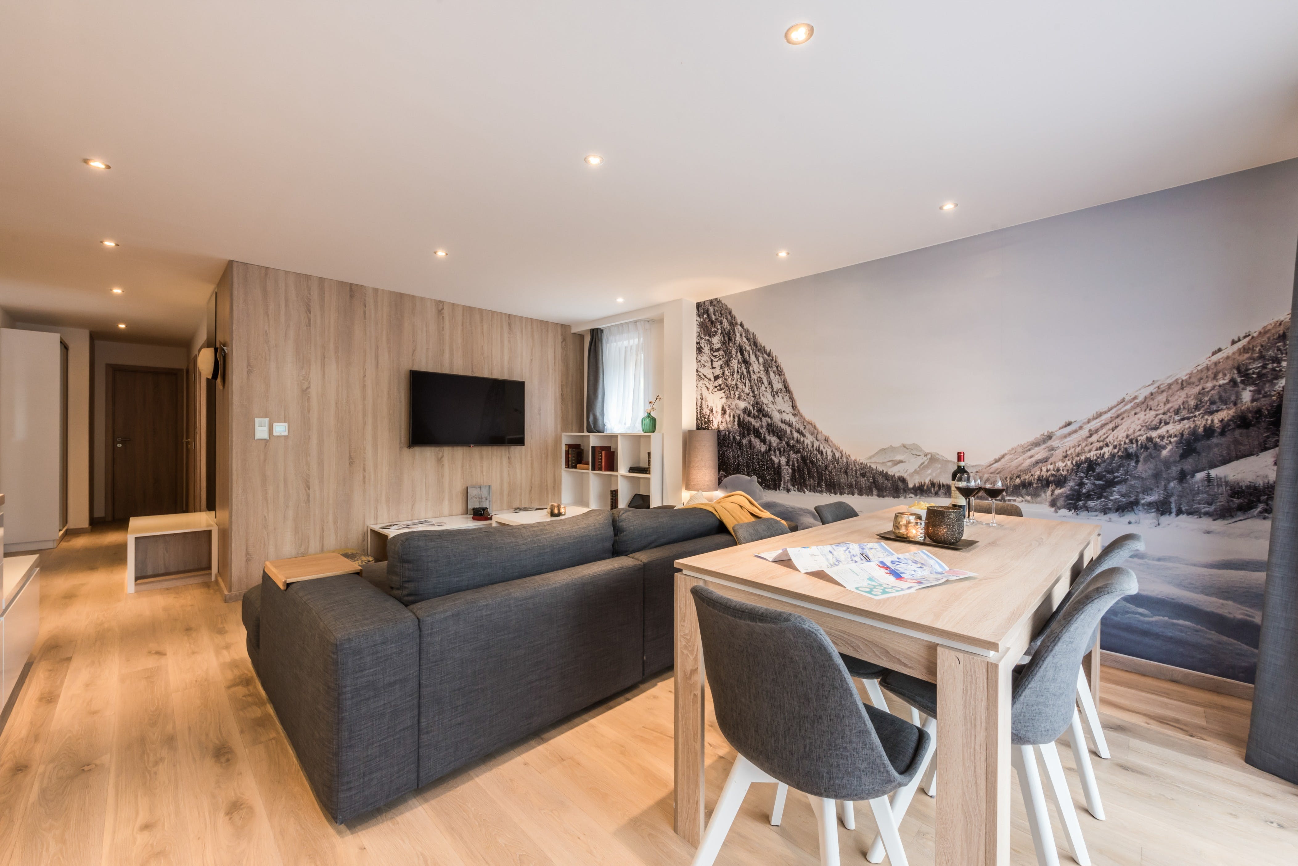 Villa Séchard Vernant Morzine: Charming 2-Bedroom Ski Chalet Rental with Hot Tub and Sauna in Morzine, Upper Savoy