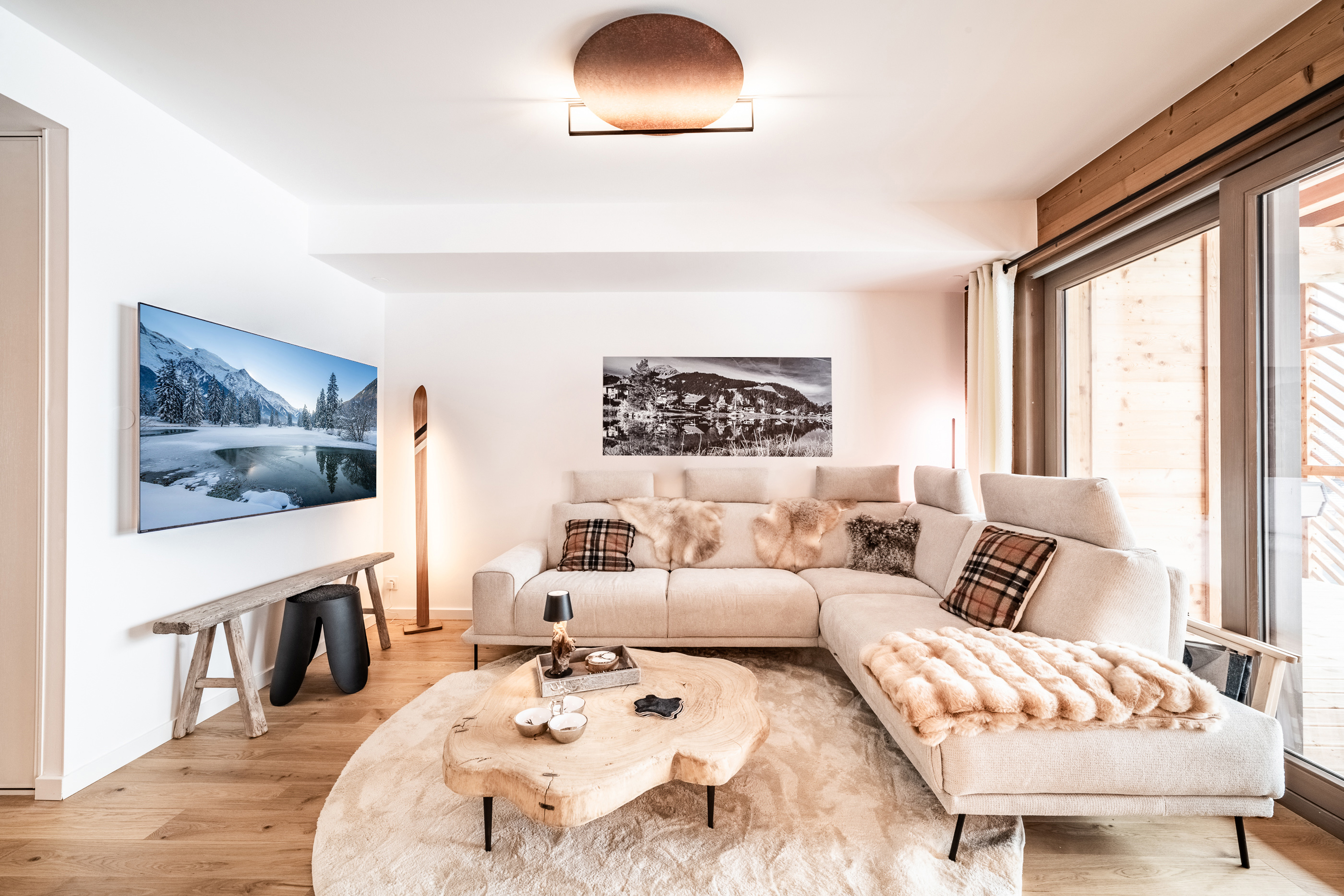 Villa Séchard Vonnes Châtel: Charming 3-Bedroom Ski Chalet Rental with Mountain Views in Upper Savoy