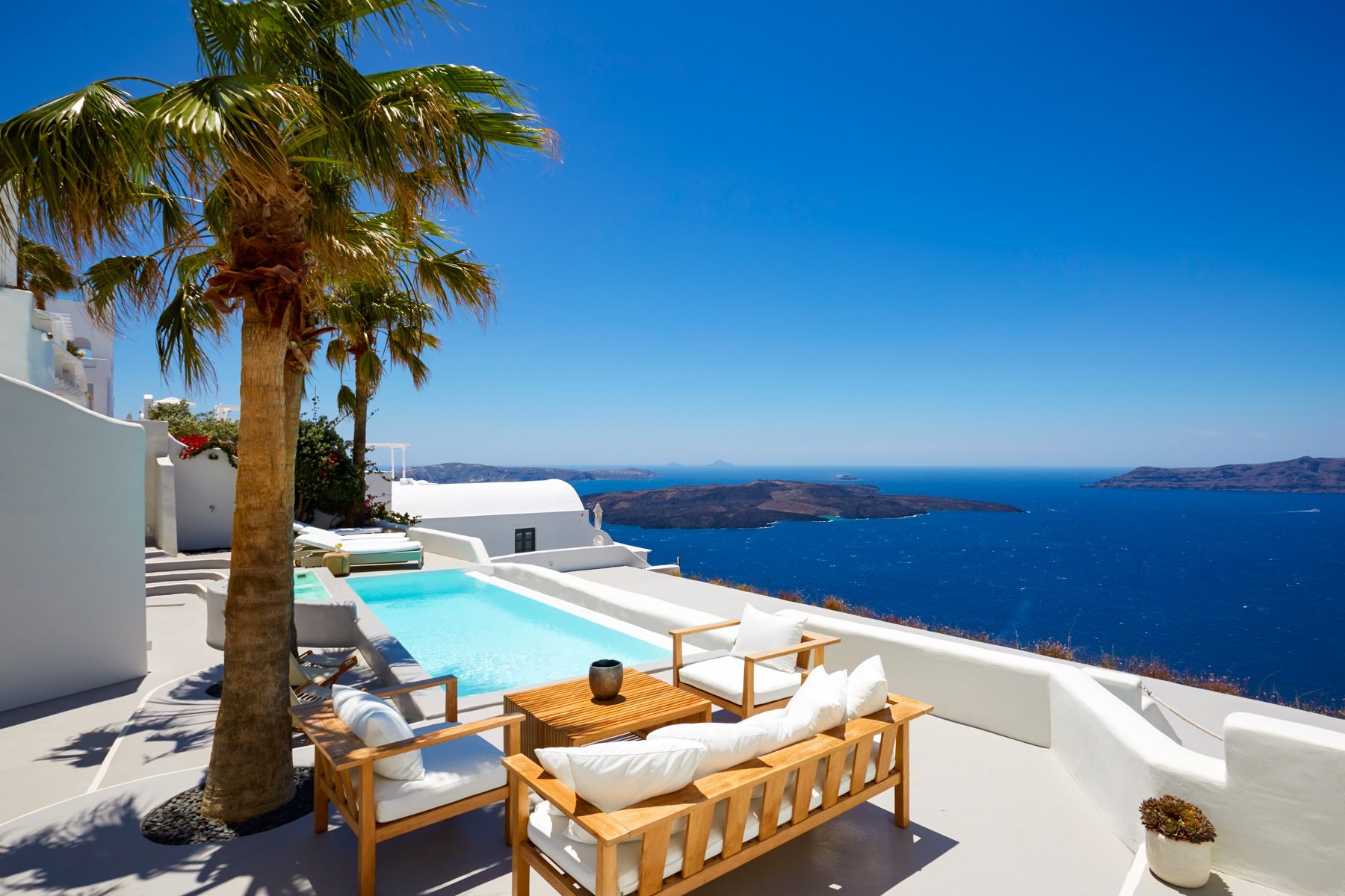 Villa Seléni Imerovigli Santorini: 3-Bedroom Caldera-View Villa with Hot Tub and Spa in Firoste