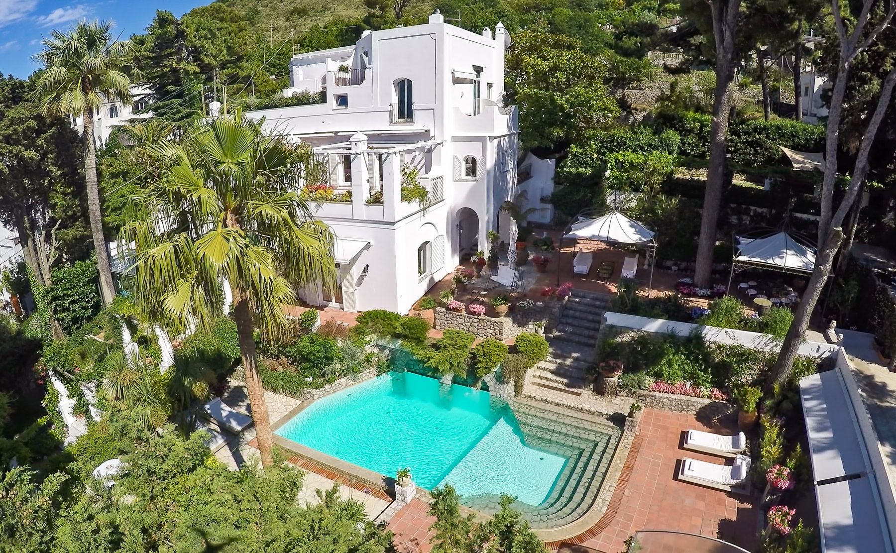 Villa Sirena Tragara Capri: 7-Bedroom Historic Seaview Villa with Spa and Tennis Court o