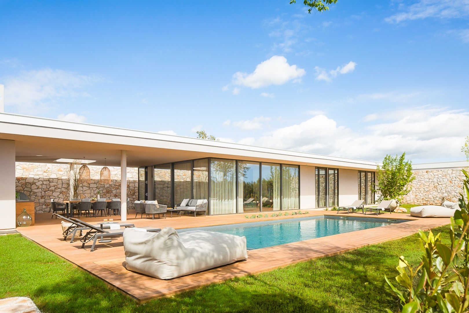 Villa Sjaj Funtana Gajana: 4-Bedroom Villa with Heated Pool, Sauna & Countryside Views