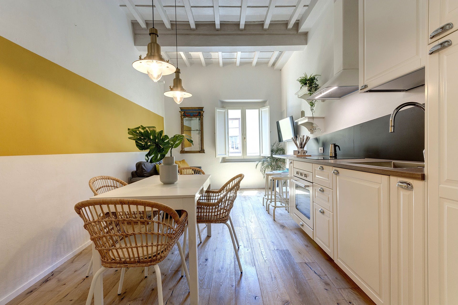 Villa Smeraldo Poggi San Marco: Luxury 2-Bedroom Apartment with Spa and Private Parking, Florence Duomo