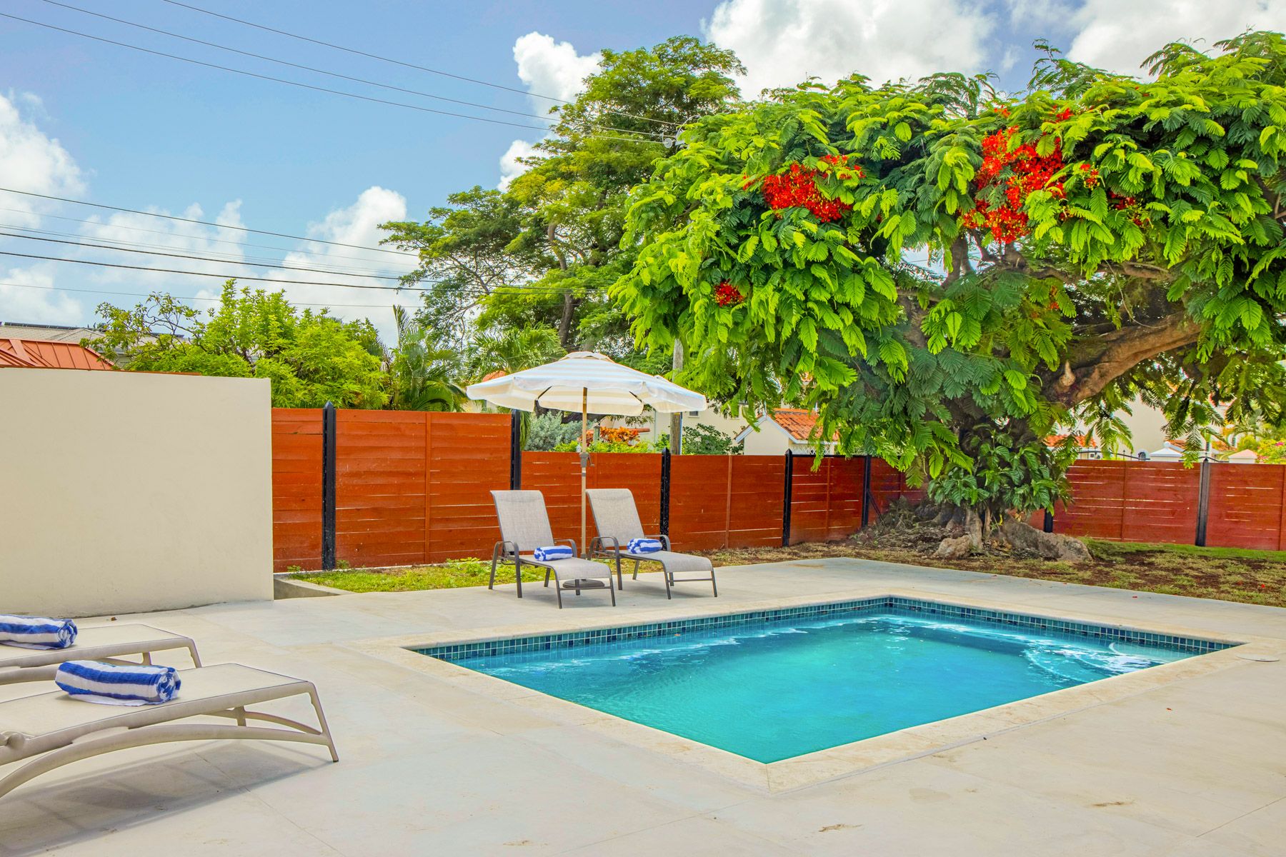 Villa Soleil Reduit RodneyBay: 4-Bedroom Seaview Villa Near Reduit Beach in Rodney Bay, Car