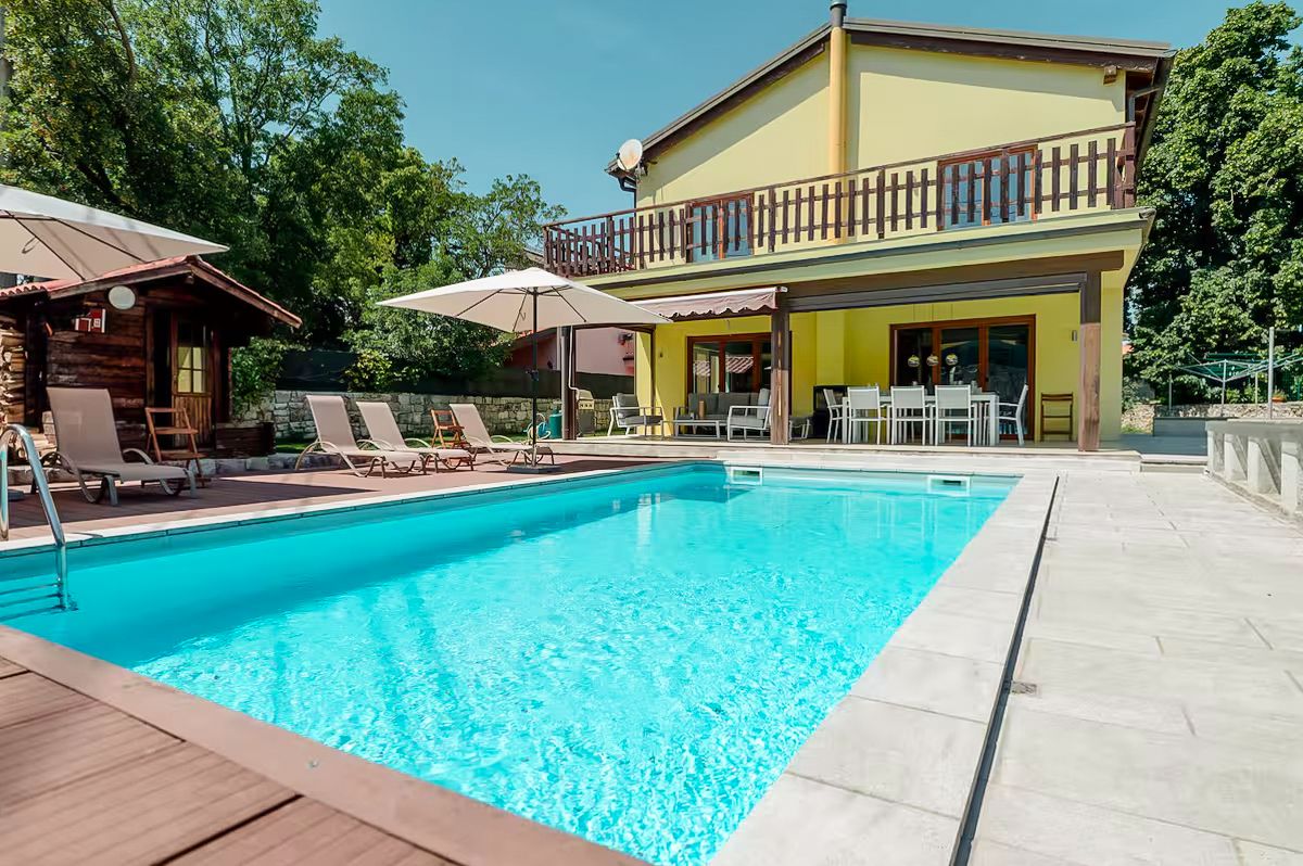 Villa Spumante Bristie Sgonico: 4-Bedroom Villa with Pool, Sauna & Spa Near Trieste, Sgonico