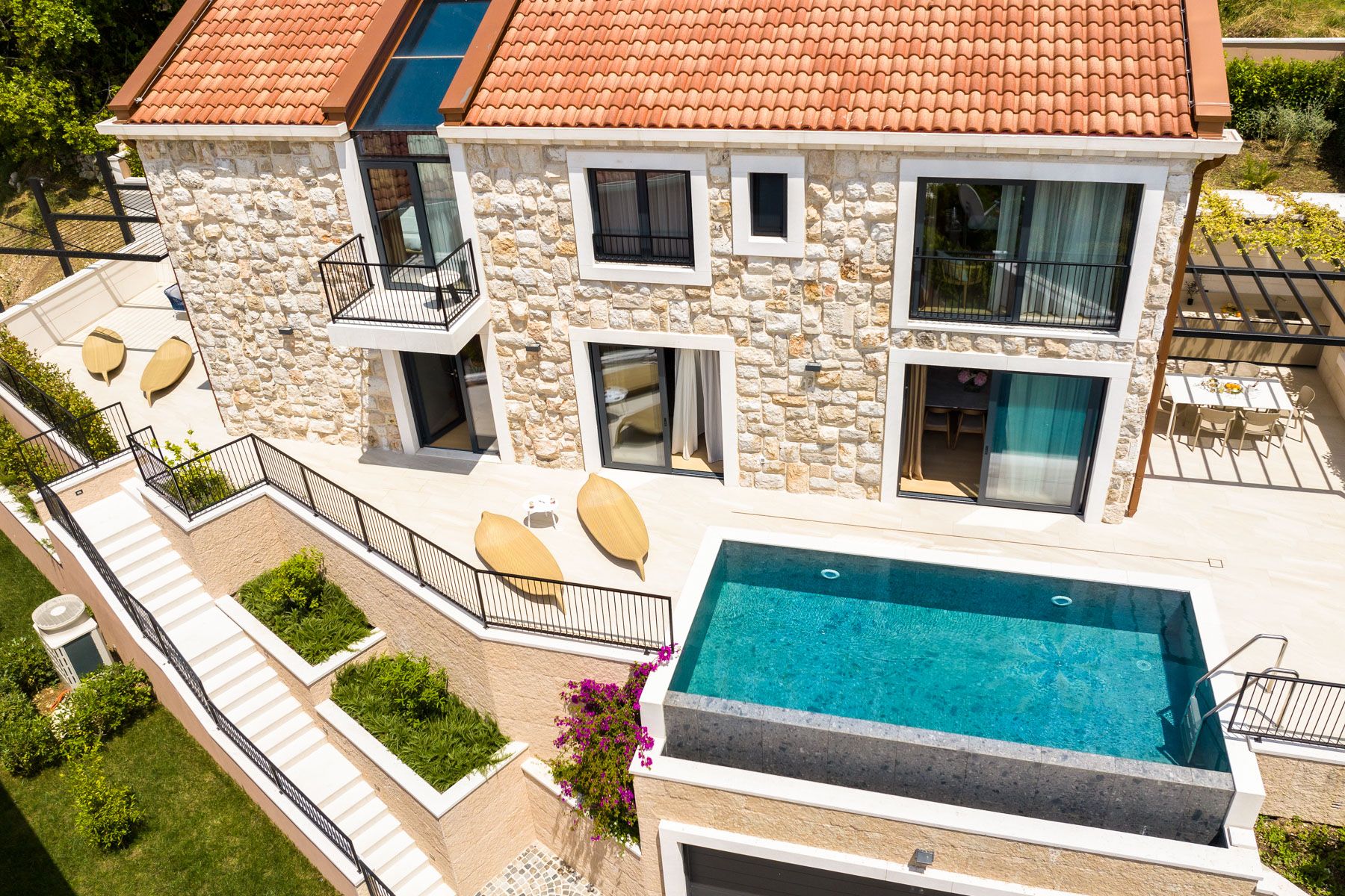 Villa Srebrenka Banja Slano: 3-Bedroom Private Pool Villa with Adriatic Sea Views in Slan