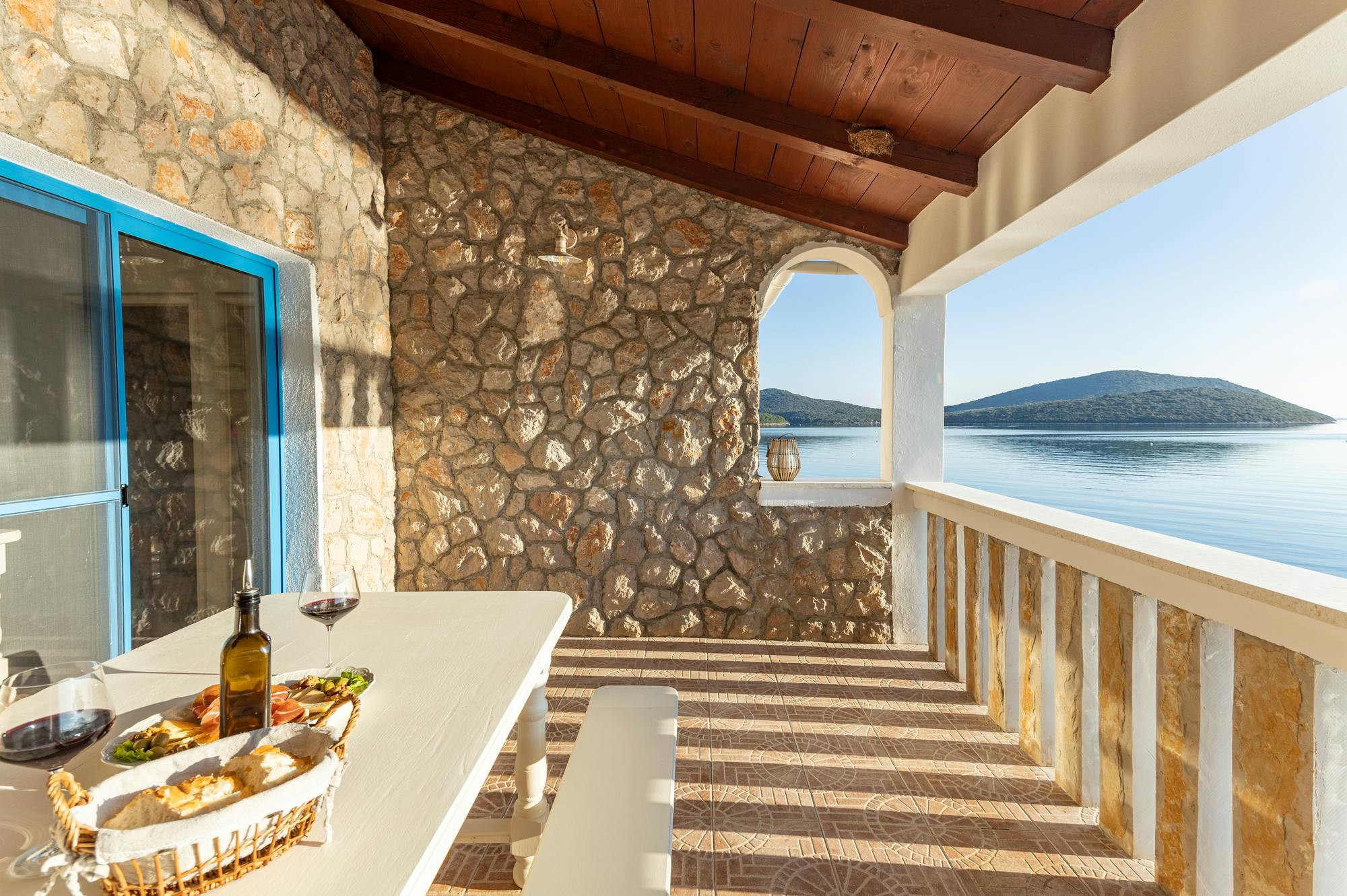 Villa Srebrna Puntamika Zadar: Luxury 3-Bedroom Villa with Sea Views and Beachfront in Zadar