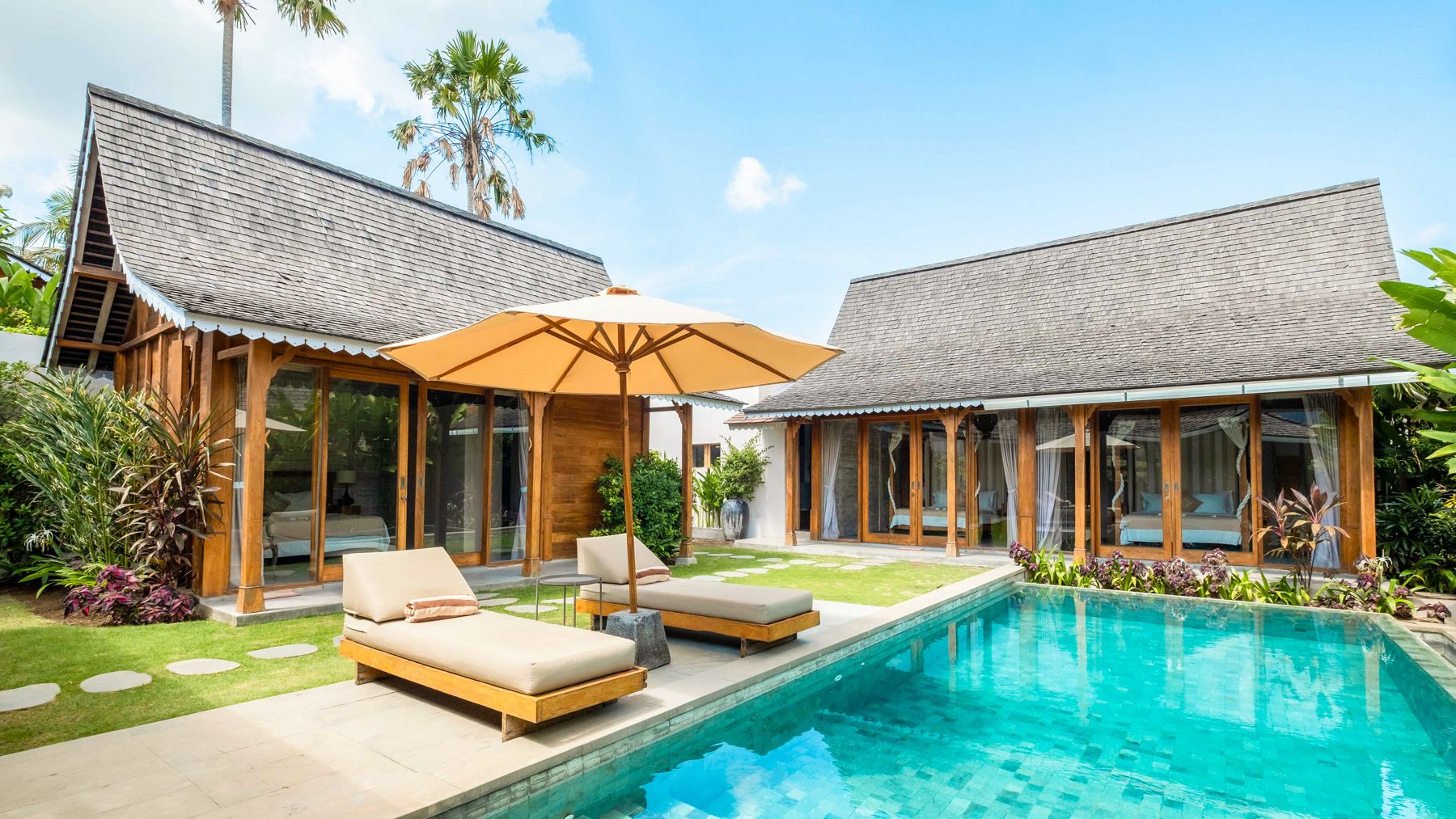 Villa Teratai Pecatu Bali: 3-Bedroom Traditional Joglo Villa with Spa in Seminyak Bali