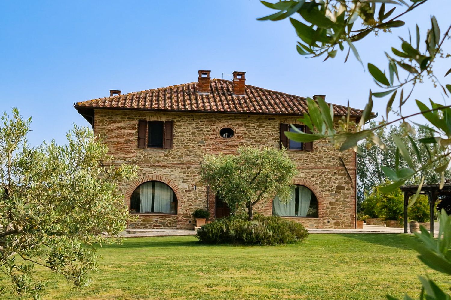 Villa Tramonto Paciano Panicale: 3-Bedroom Countryside Retreat with Lake Views | Luxury Villa